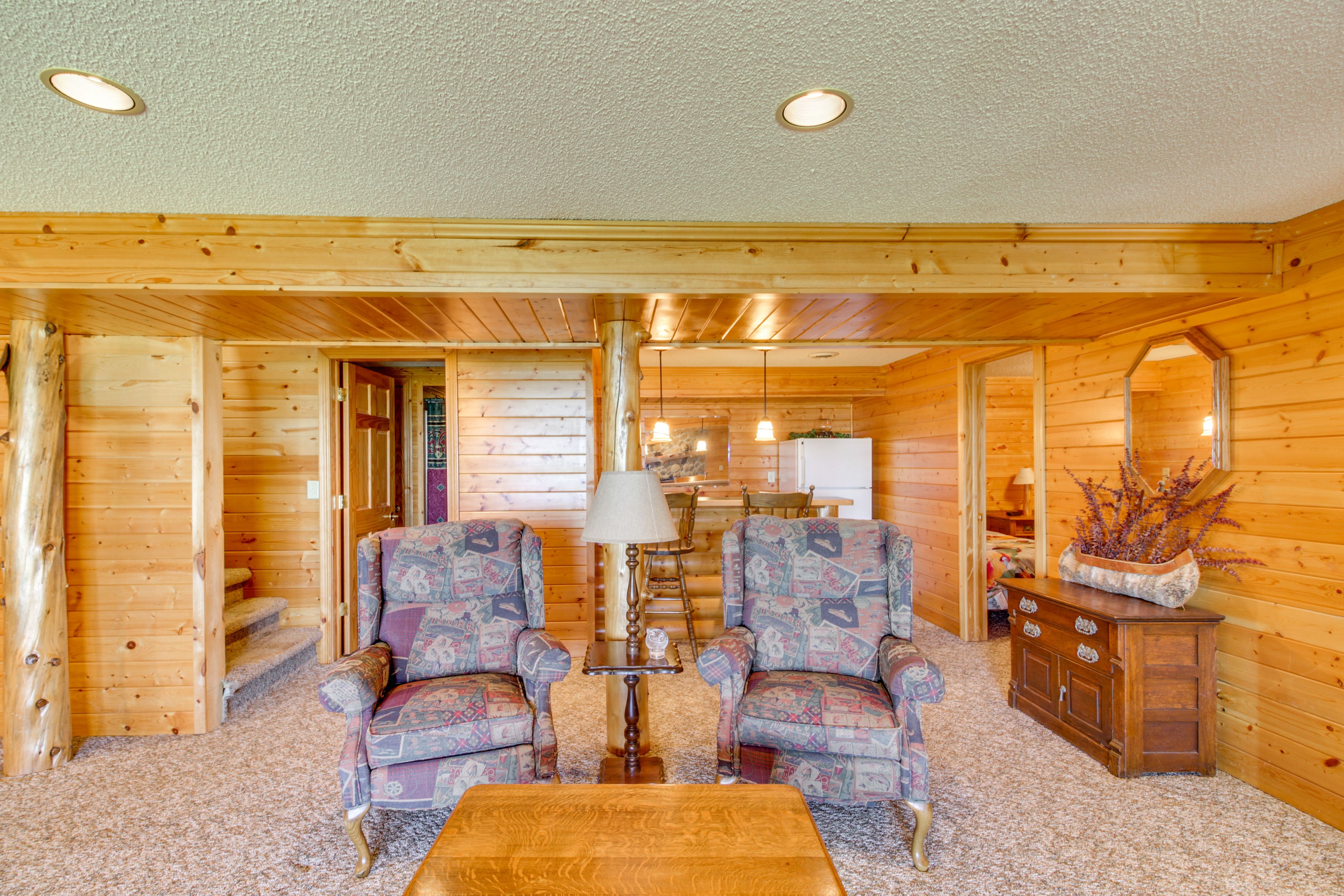 Lower Living Area | Pool Table | Wet Bar | Lower Level