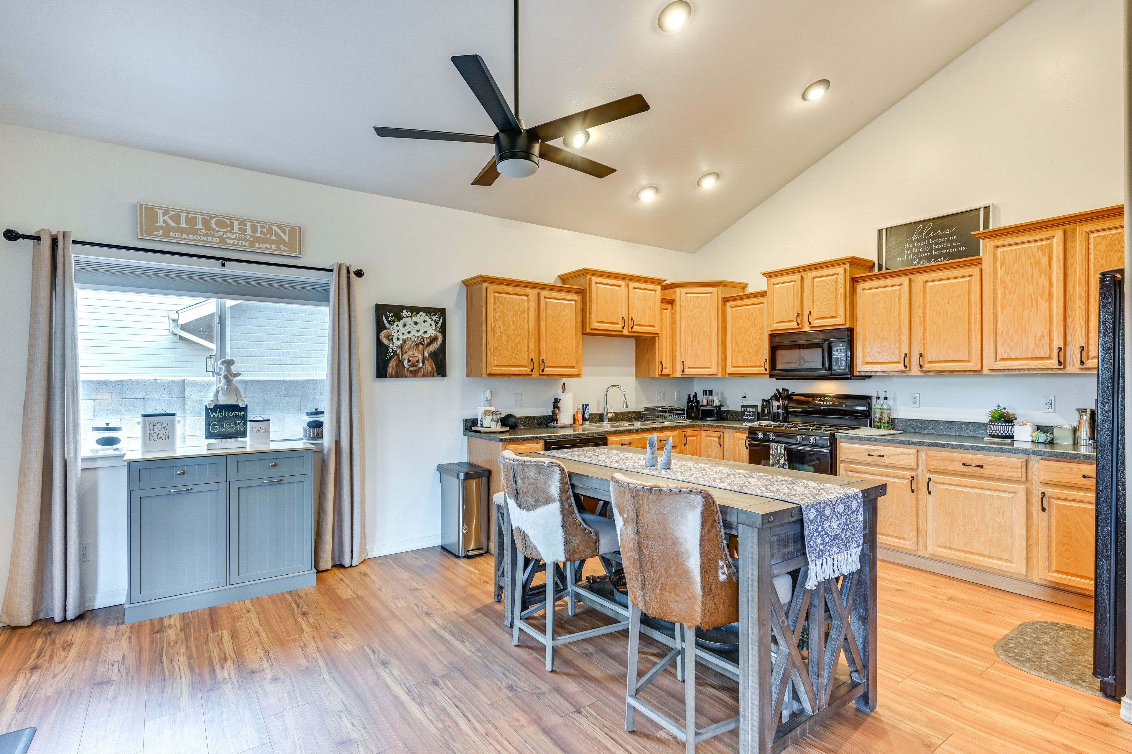 Kitchen | Dishwasher