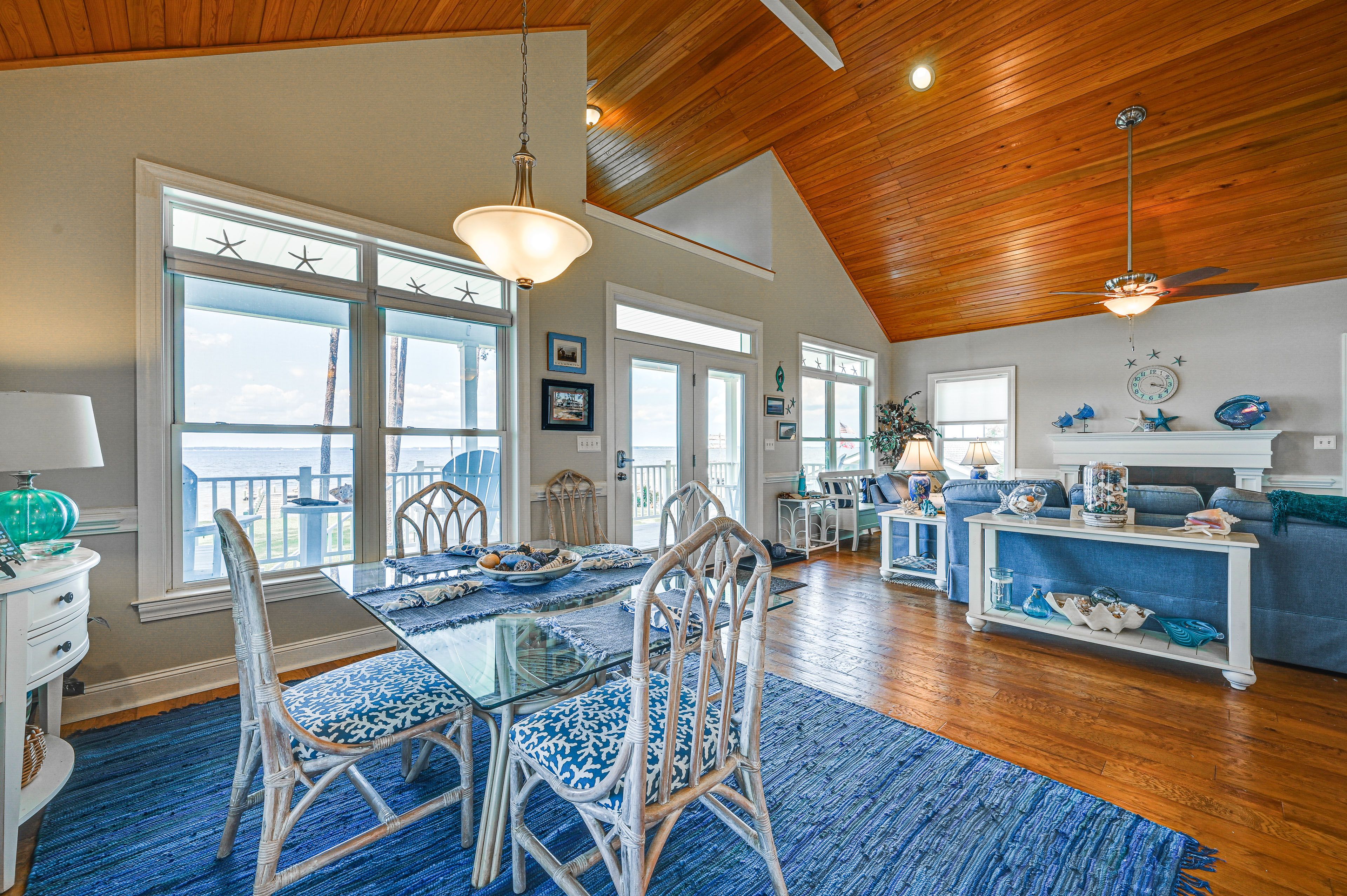 Dining Area | Open Floor Plan