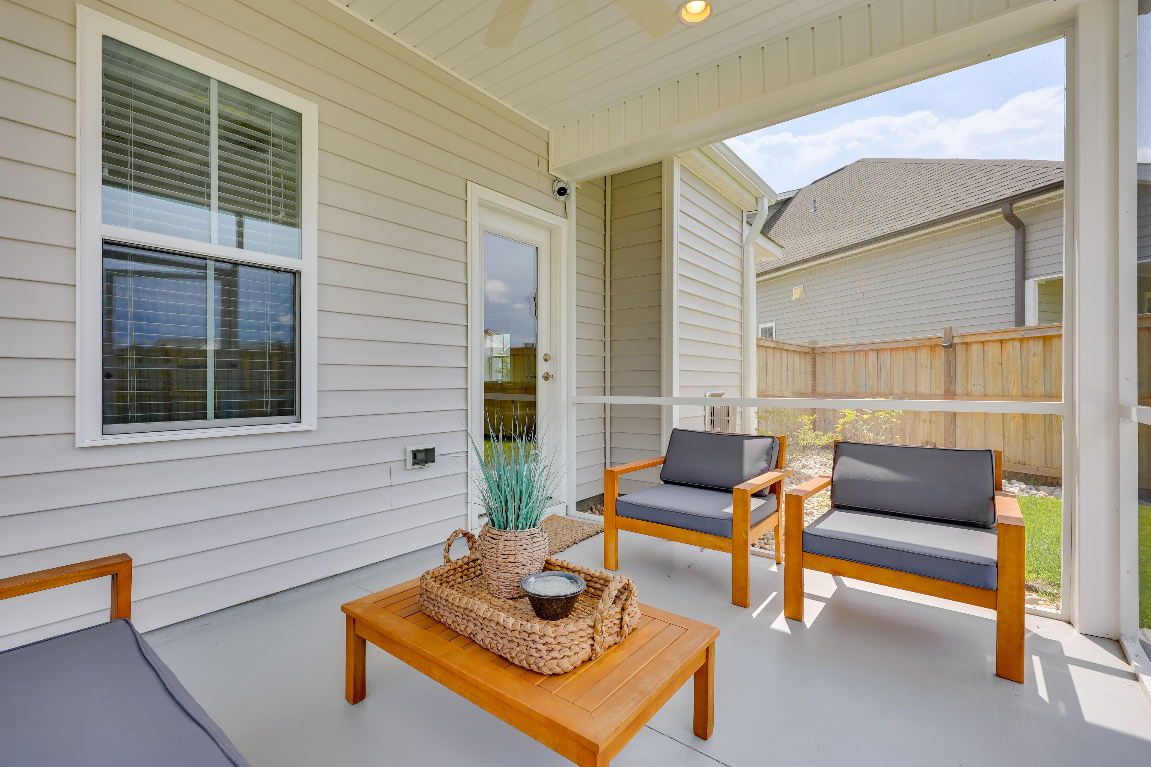 Screened-In Patio