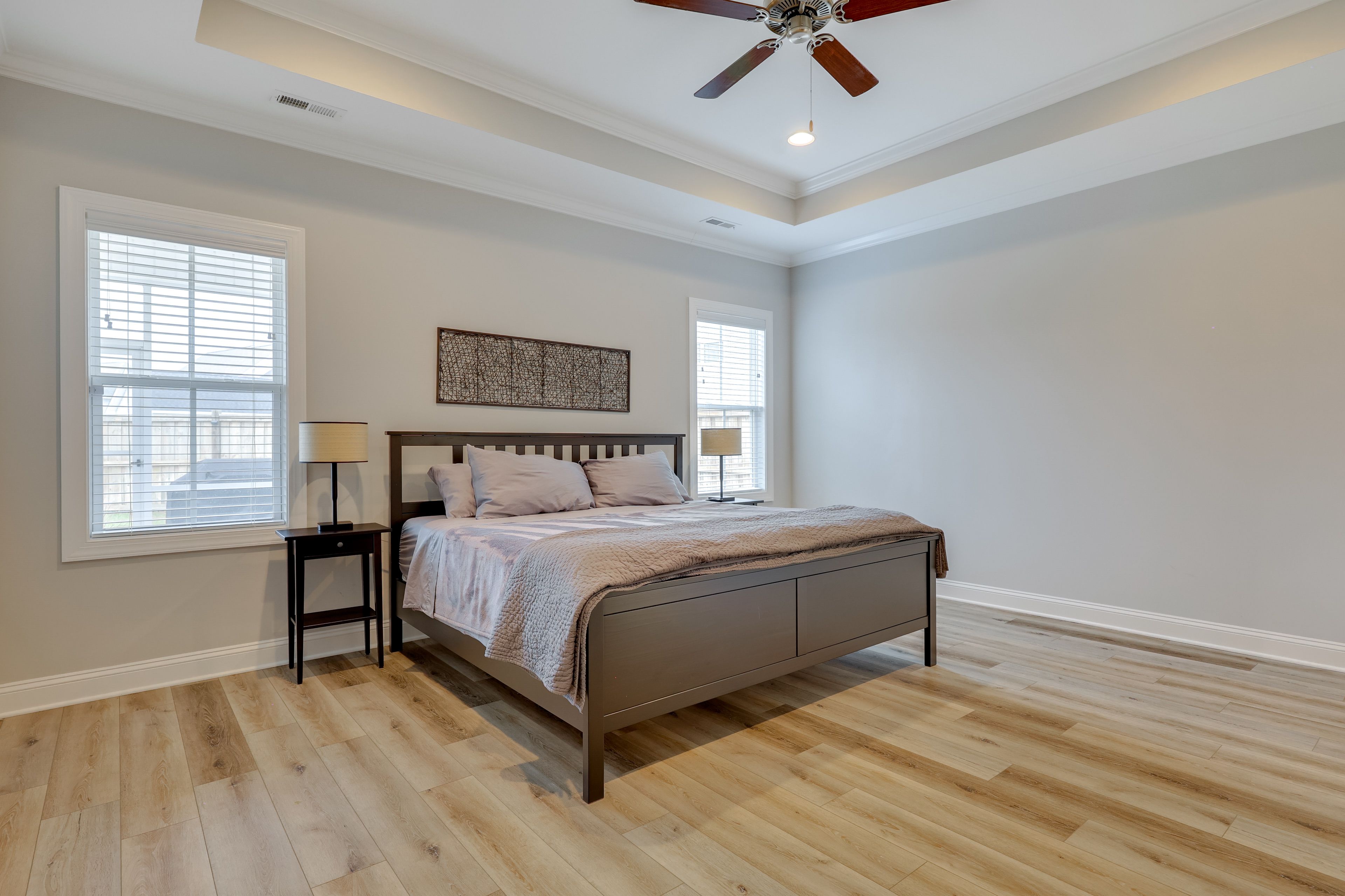 Bedroom 1 | King Bed | Smart TV | 1st Floor