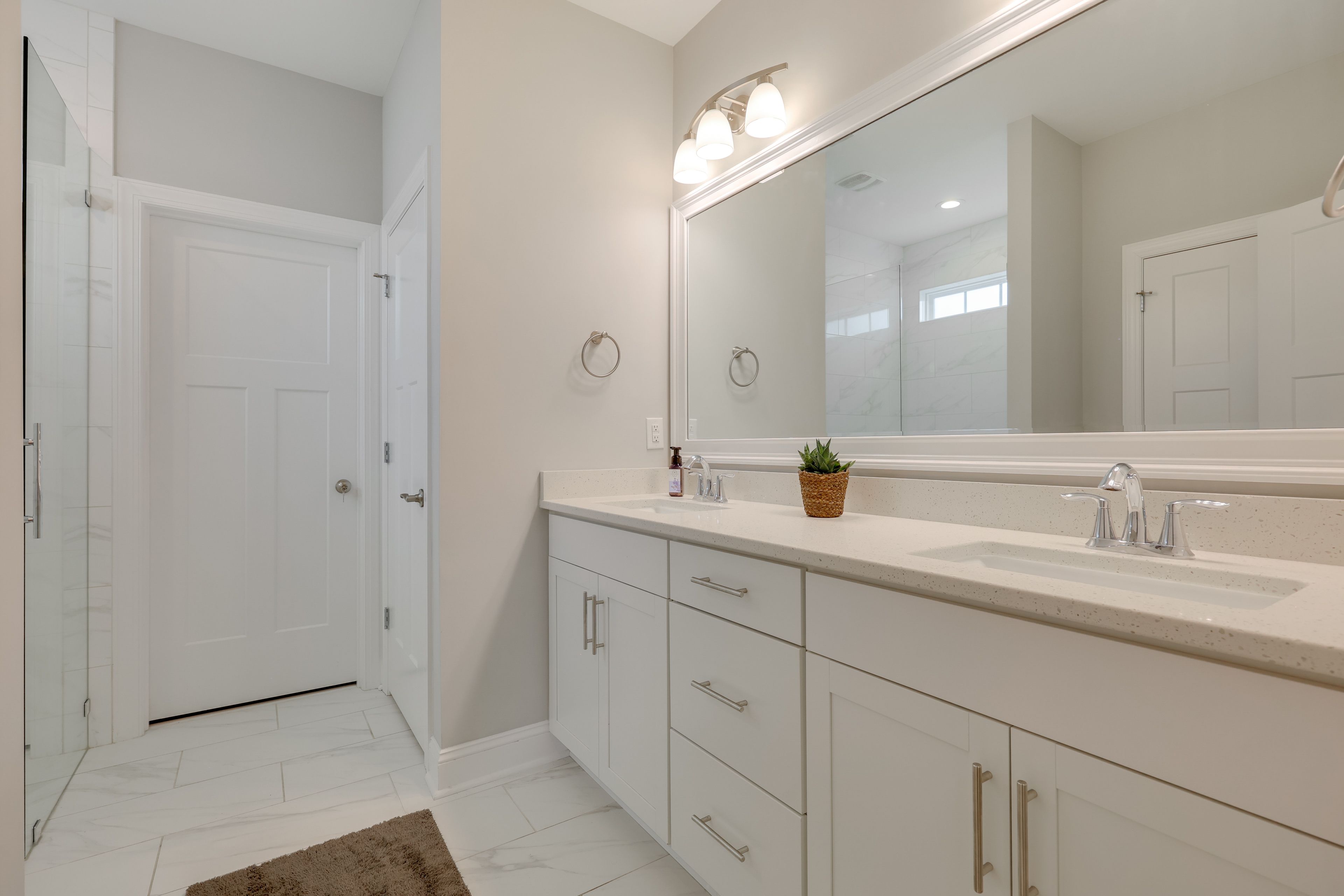 En-Suite Bathroom | Shower | 1st Floor
