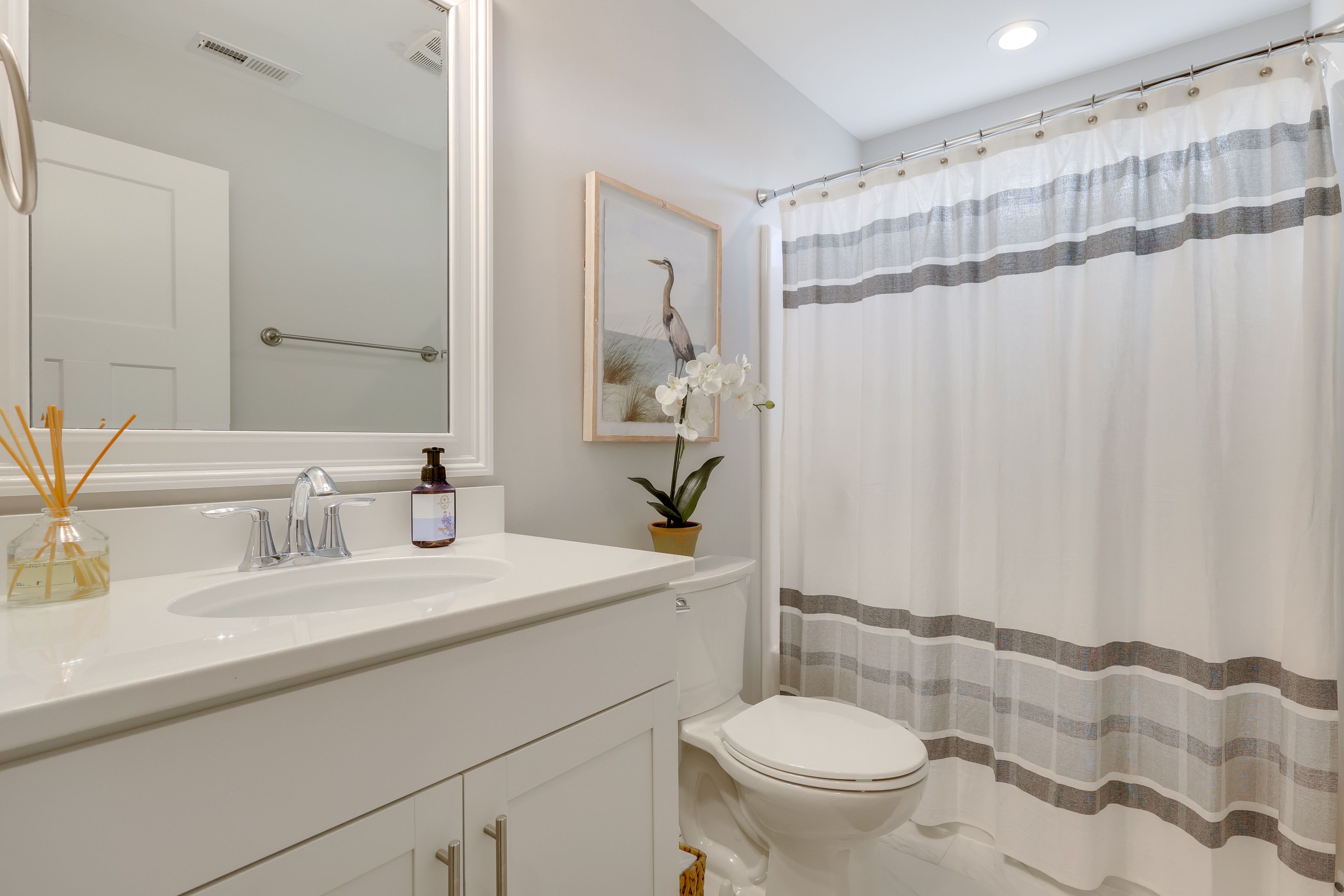 Bathroom | 2nd Floor