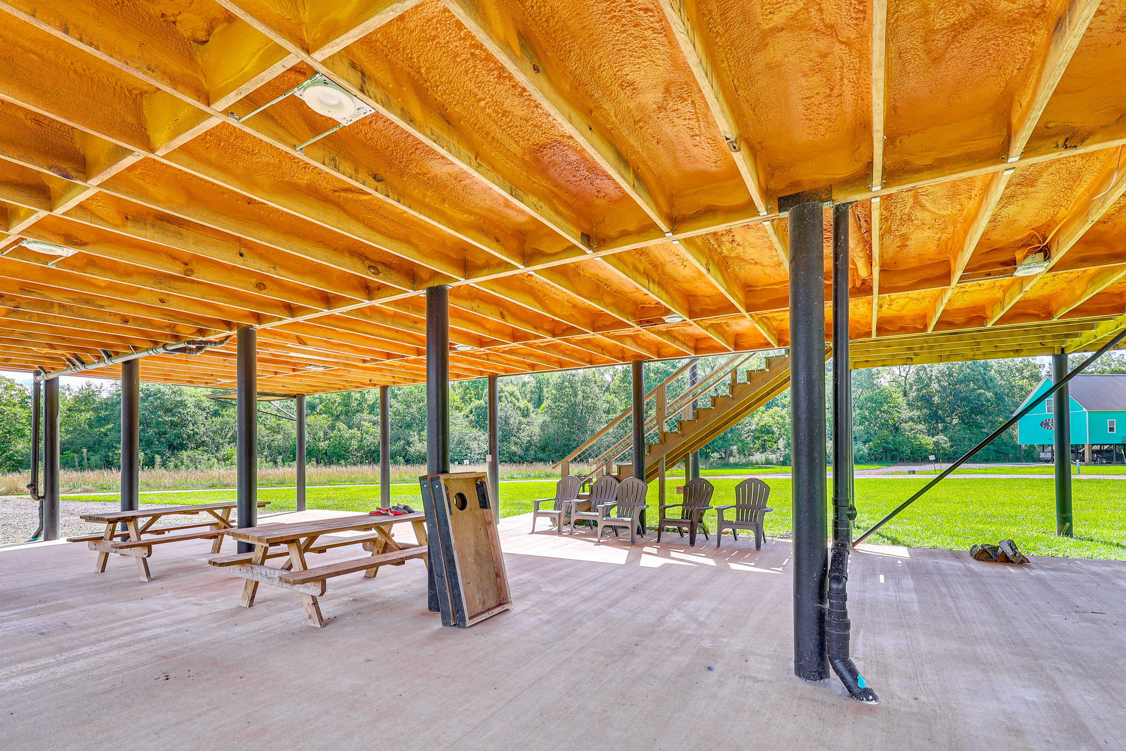 Covered Patio | Cornhole
