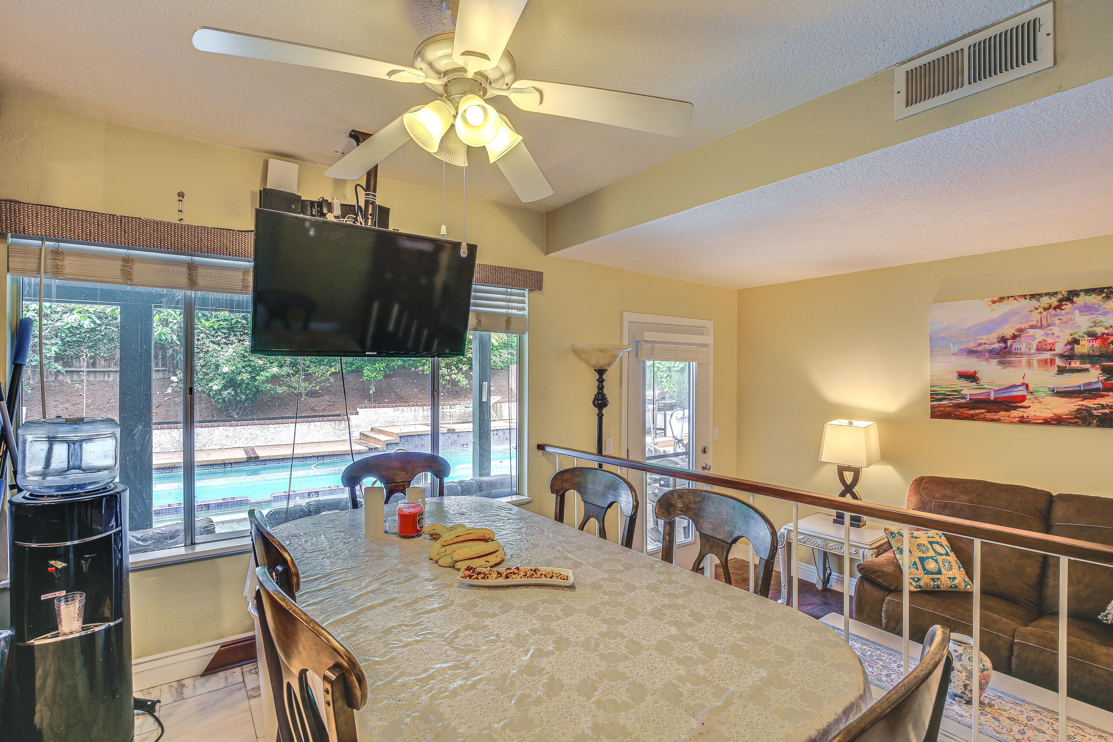 Breakfast Table | 1st Floor