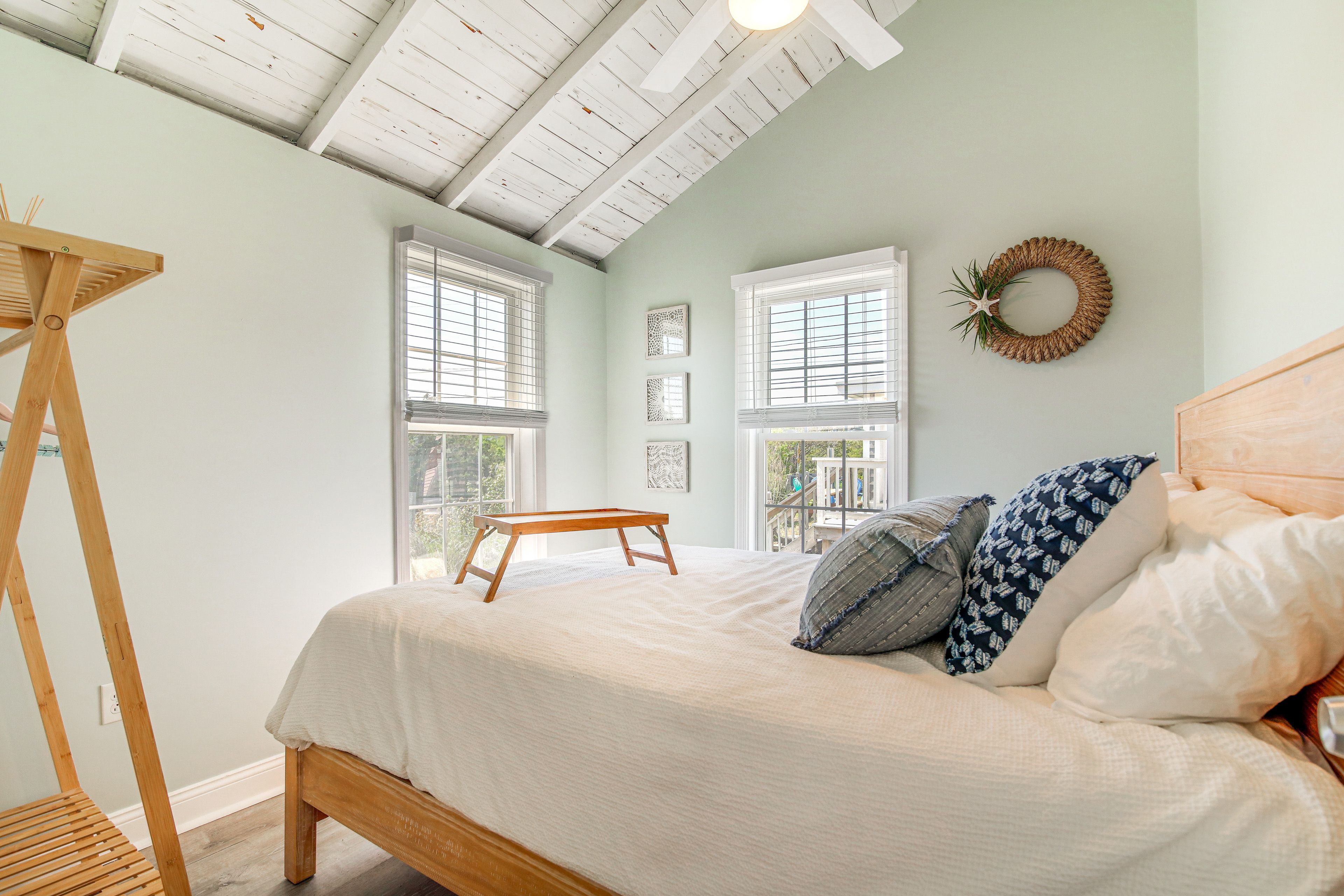 Bedroom 1 | Queen Bed | Linens & Towels Provided