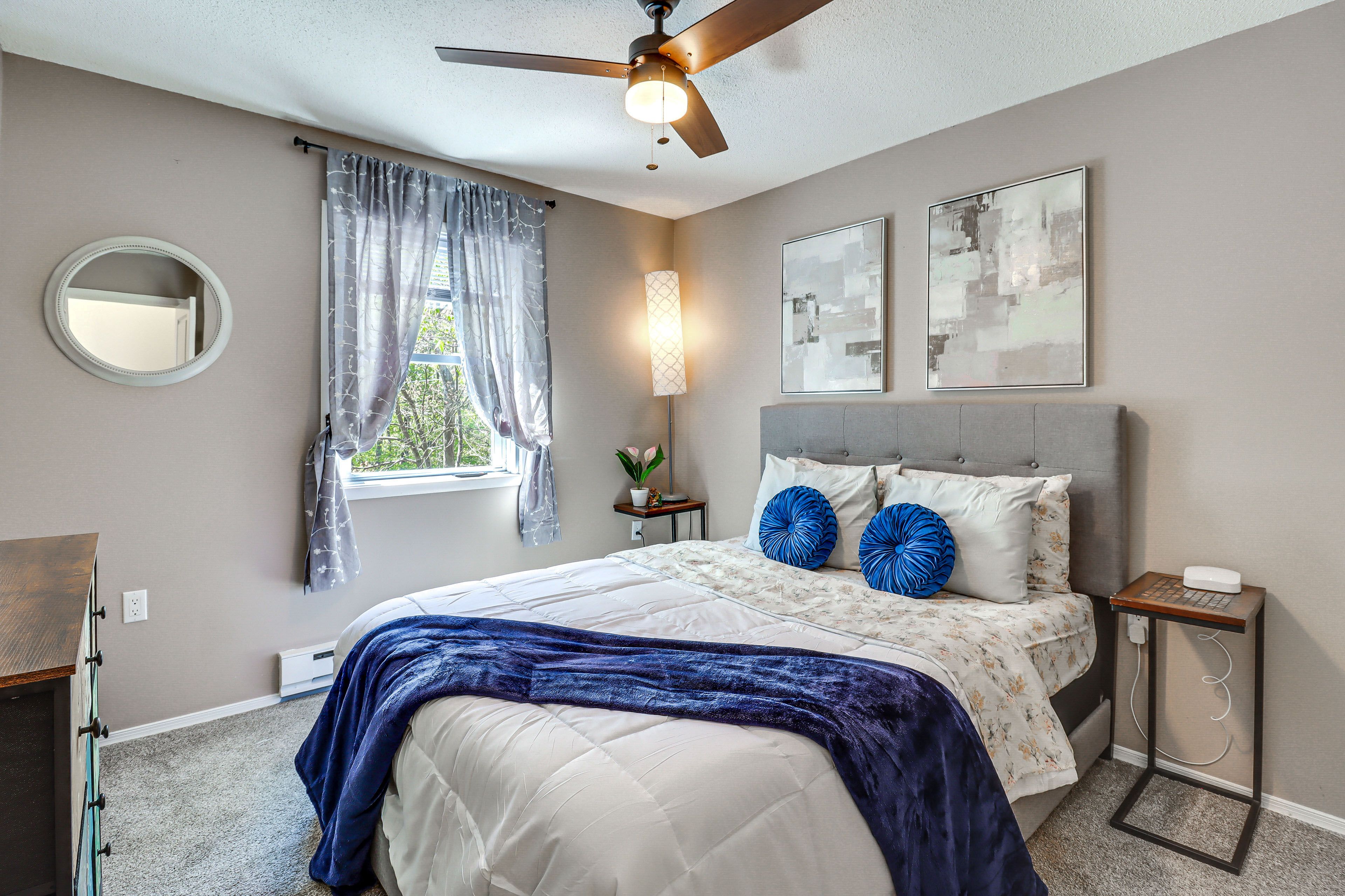 Bedroom 2 | 2nd Floor | Queen Bed | Smart TV