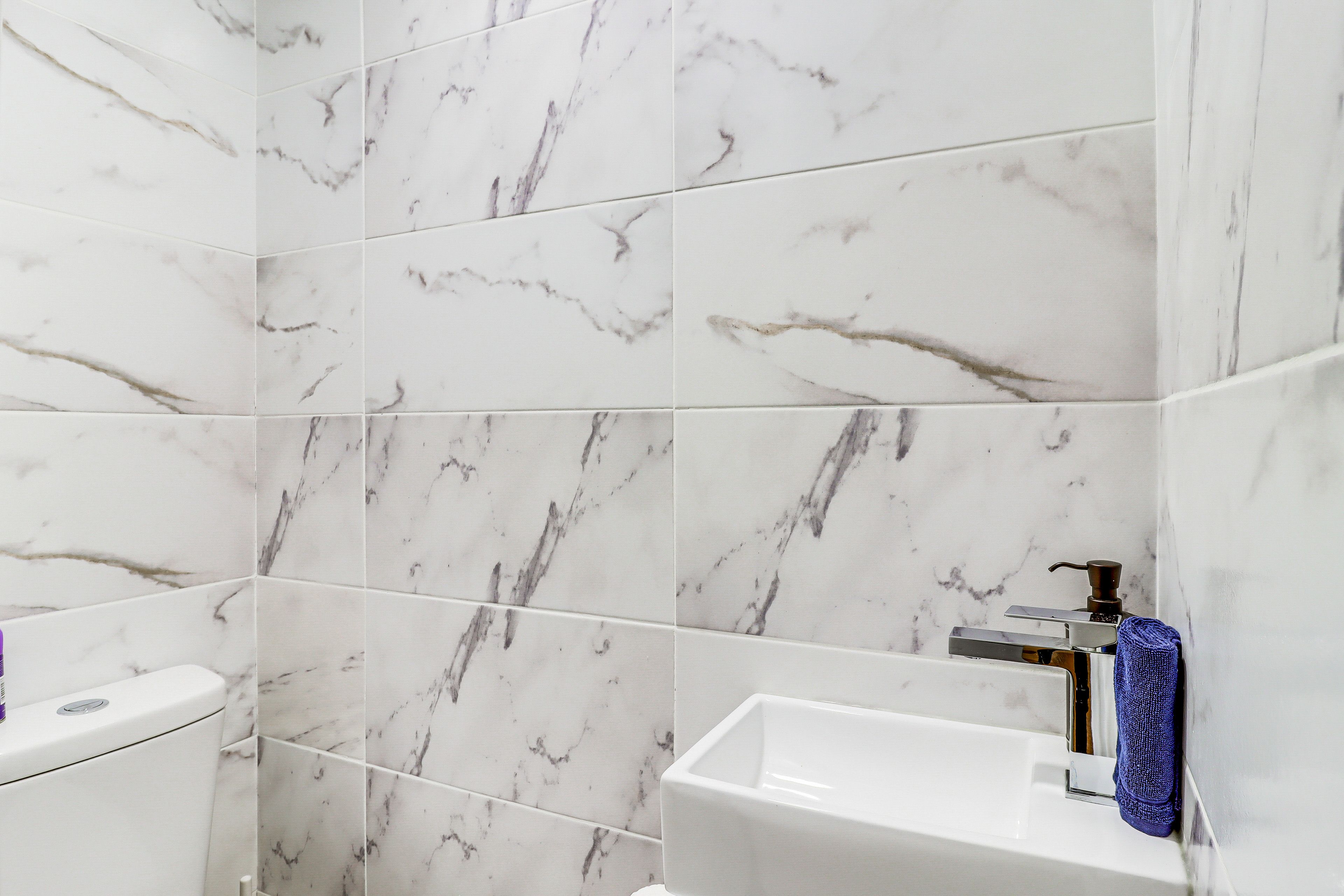 En-Suite Half Bathroom | 1st Floor