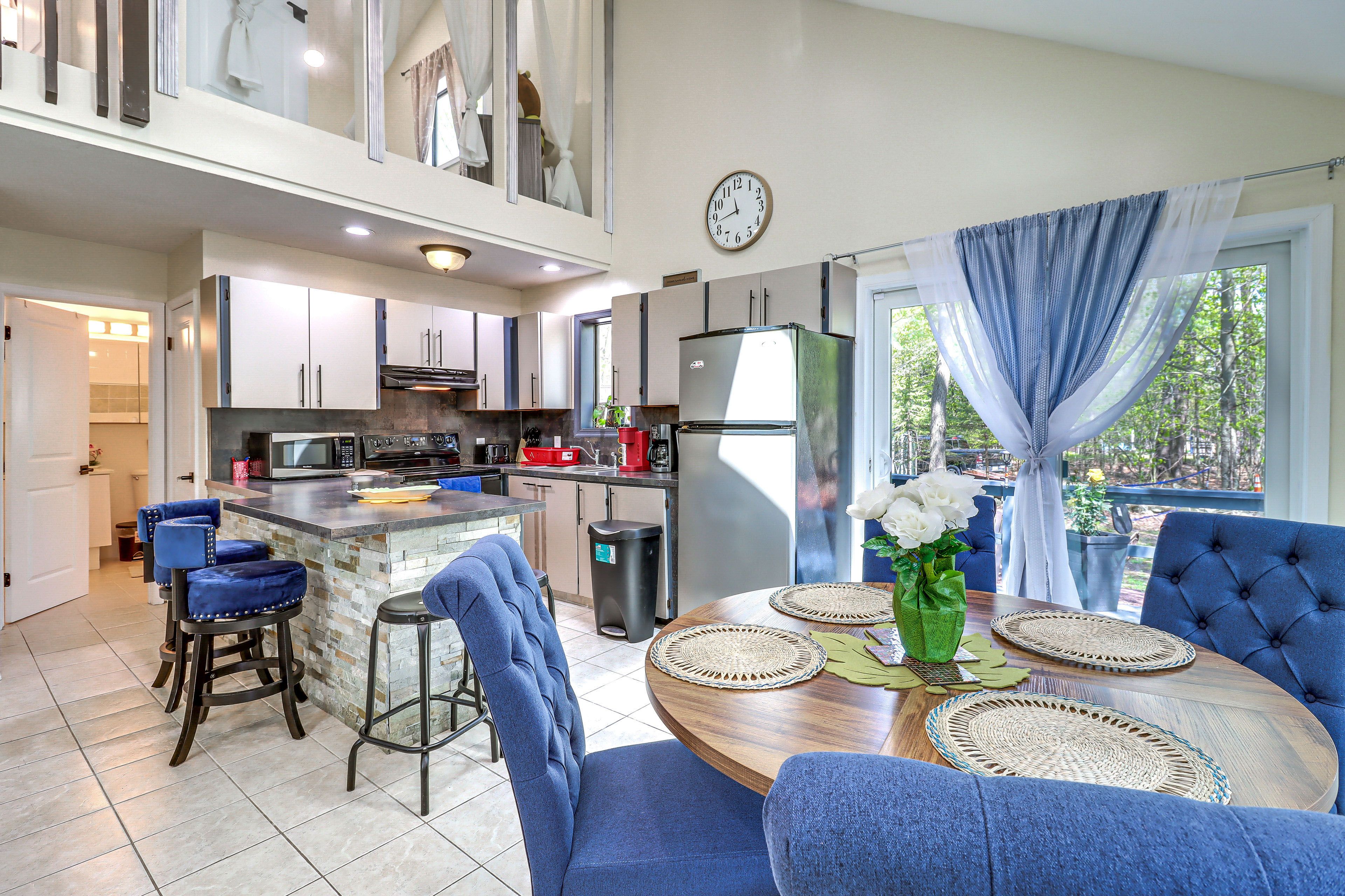 Dining Area | 1st Floor | Dishware & Flatware Provided