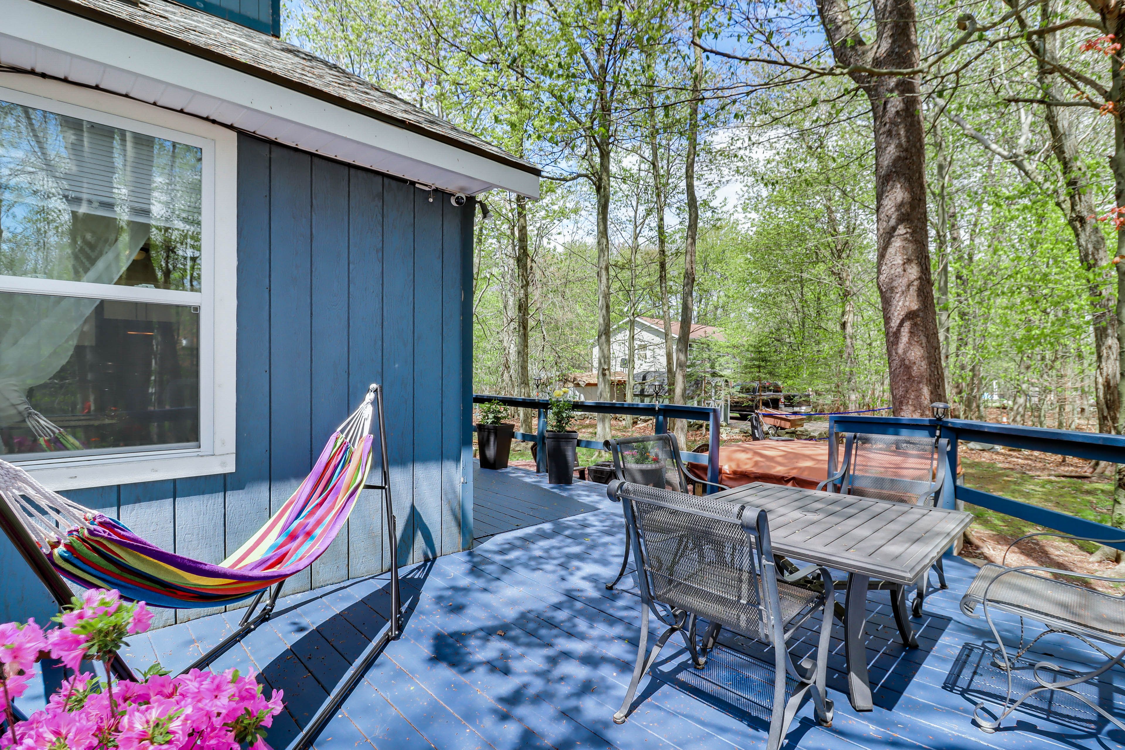 Deck | Outdoor Dining | Hammock | Gas Grill