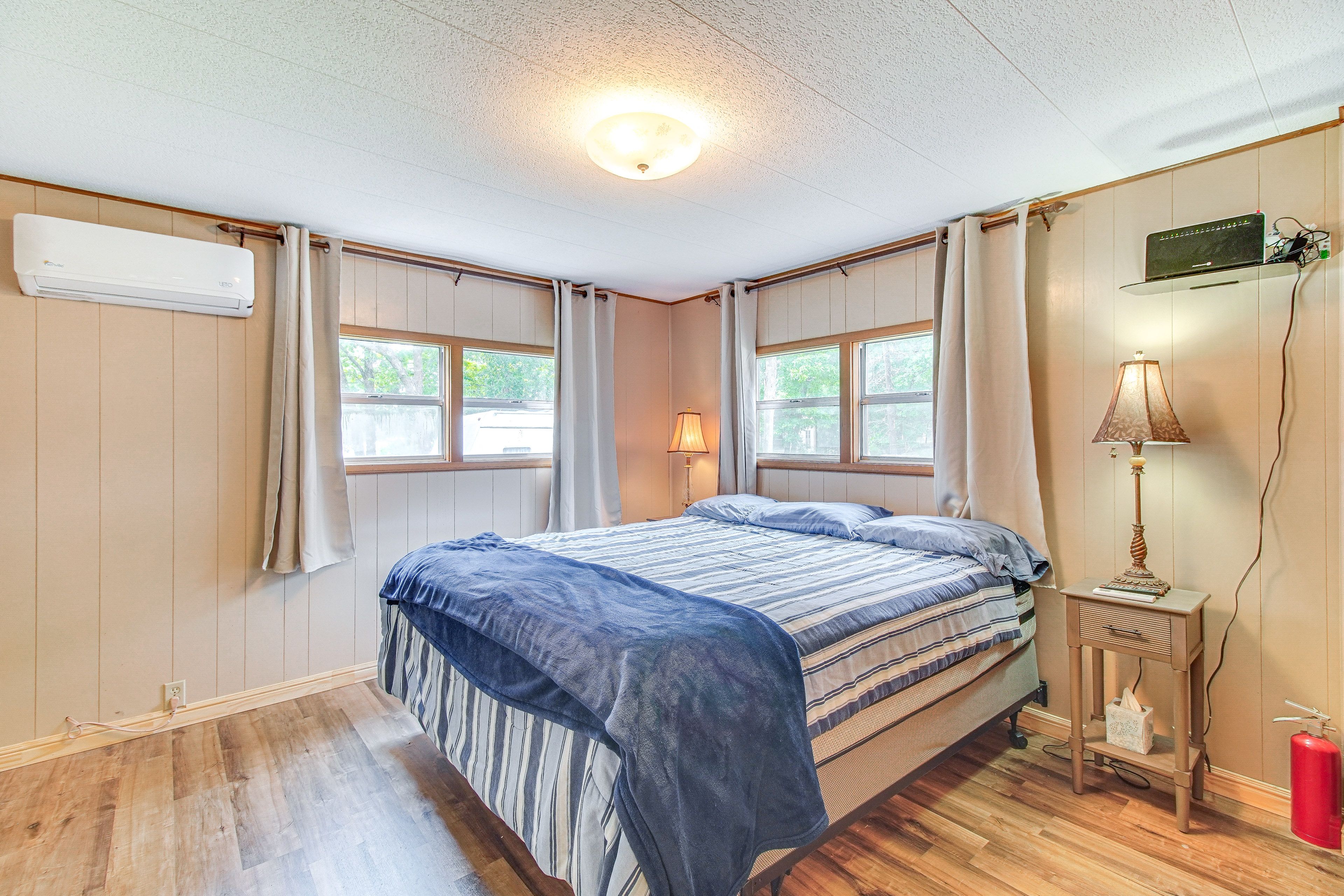Bedroom 1 | King Bed