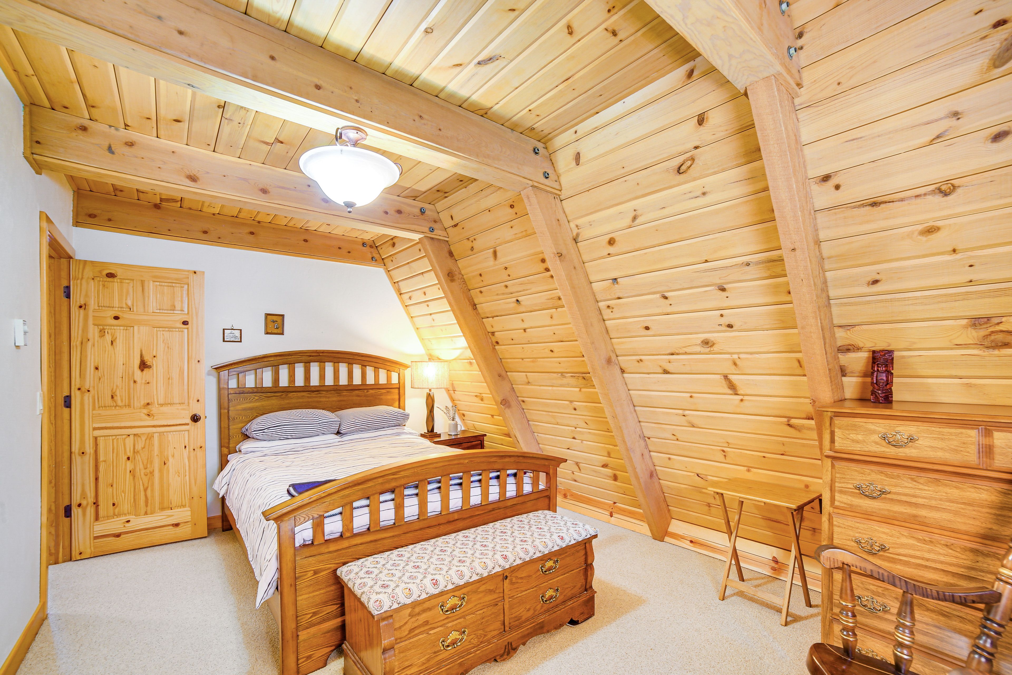 Bedroom 1 | Queen Bed | Linens Provided | Main Level