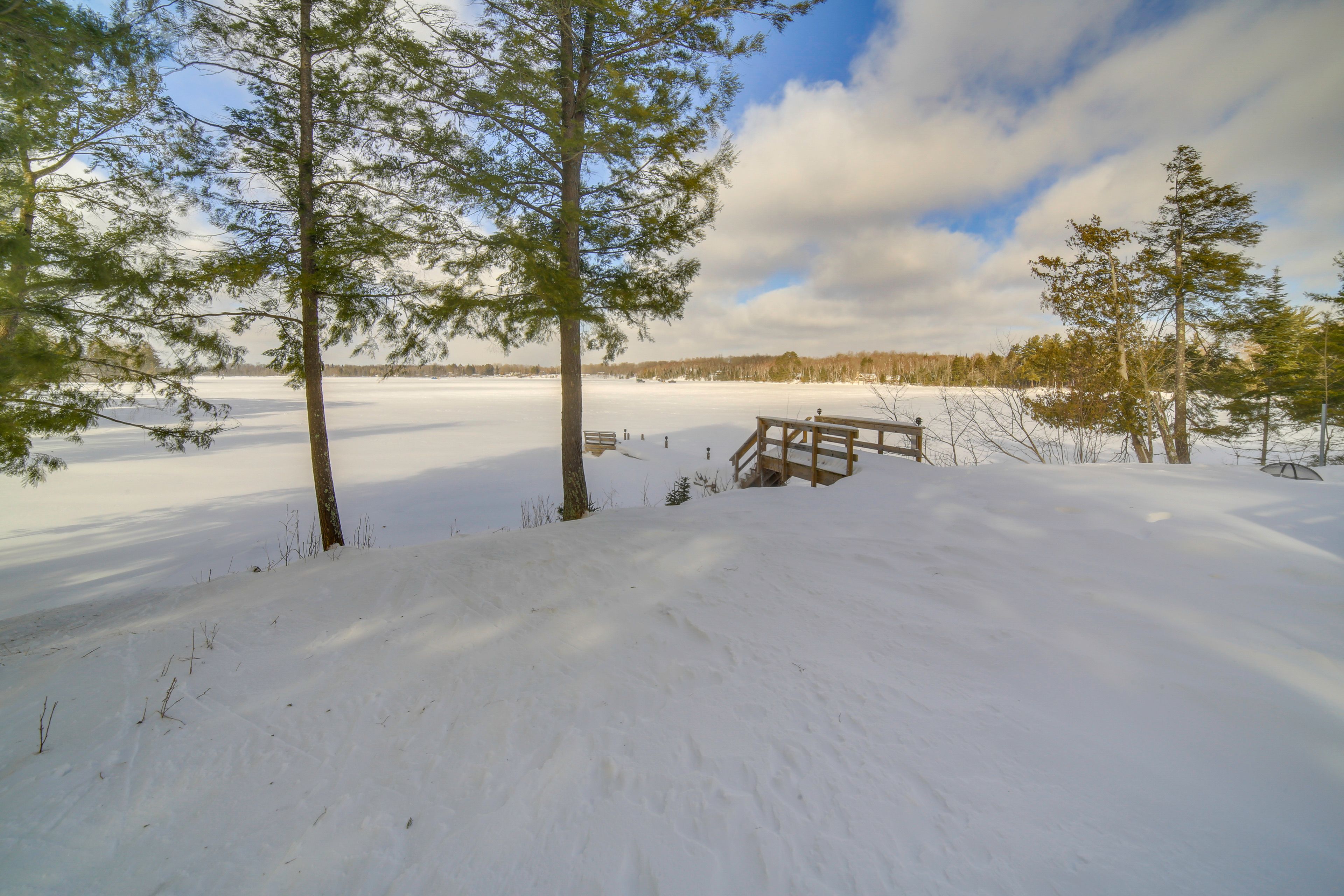 Lakefront | Life Jackets | Kayak | Canoe