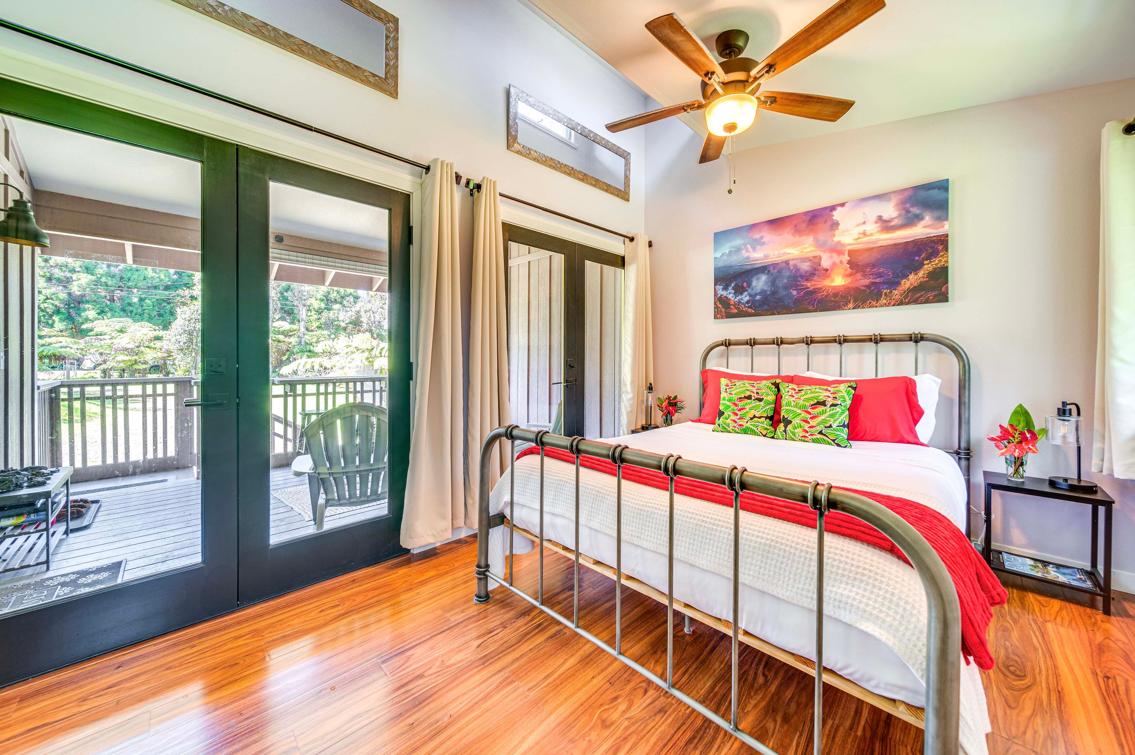 Bedroom | Queen Bed | Electric Heating | No A/C