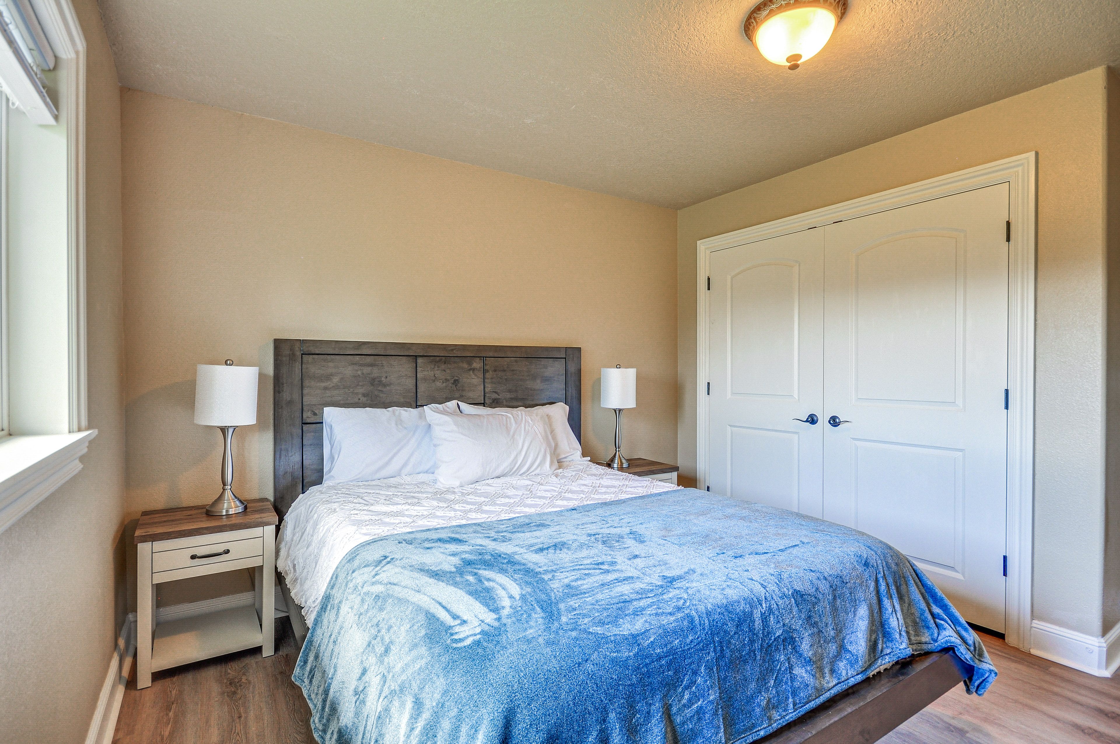 Bedroom 7 | Queen Bed | Lower Level