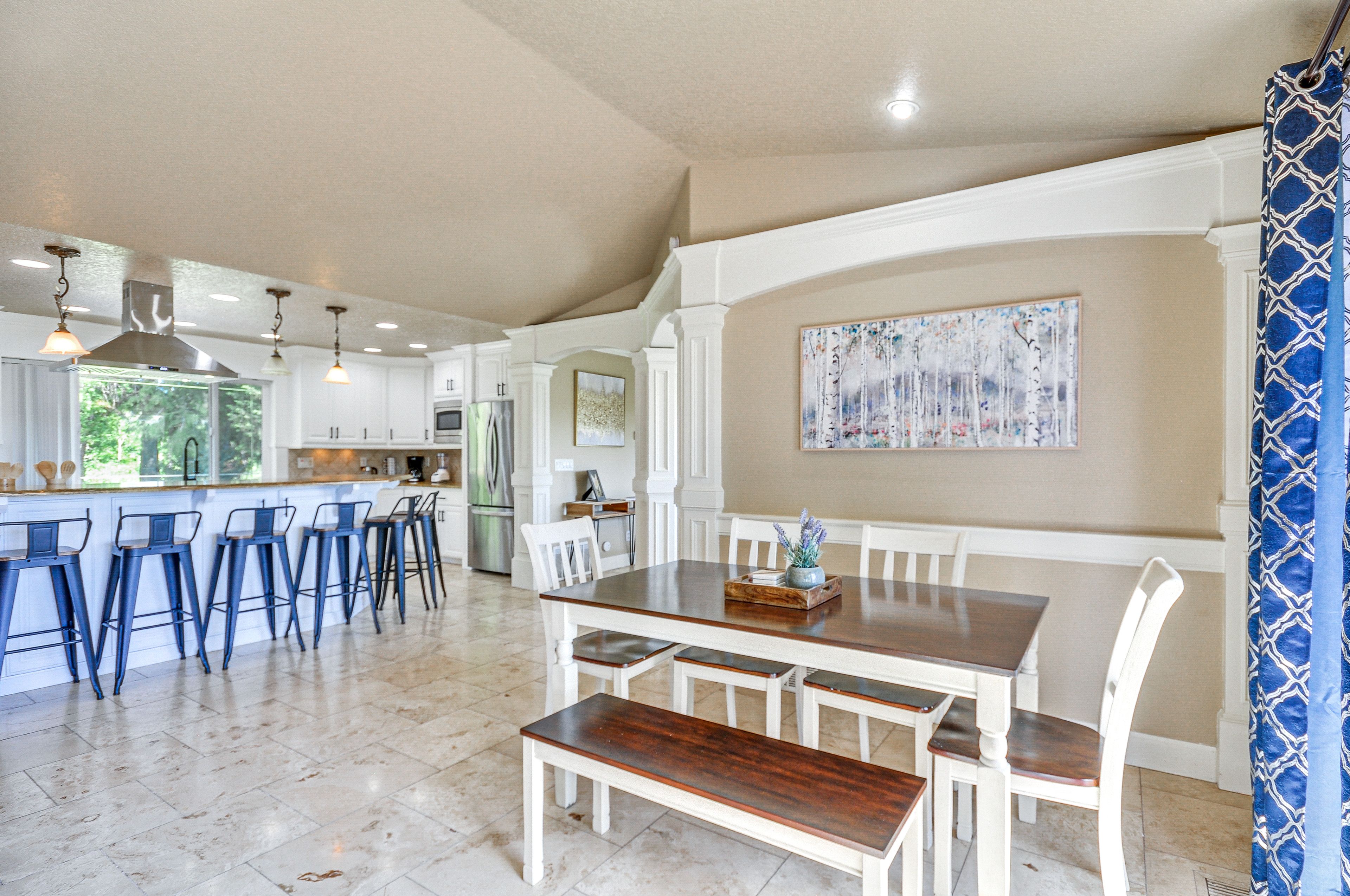 Dining Area | Main Level