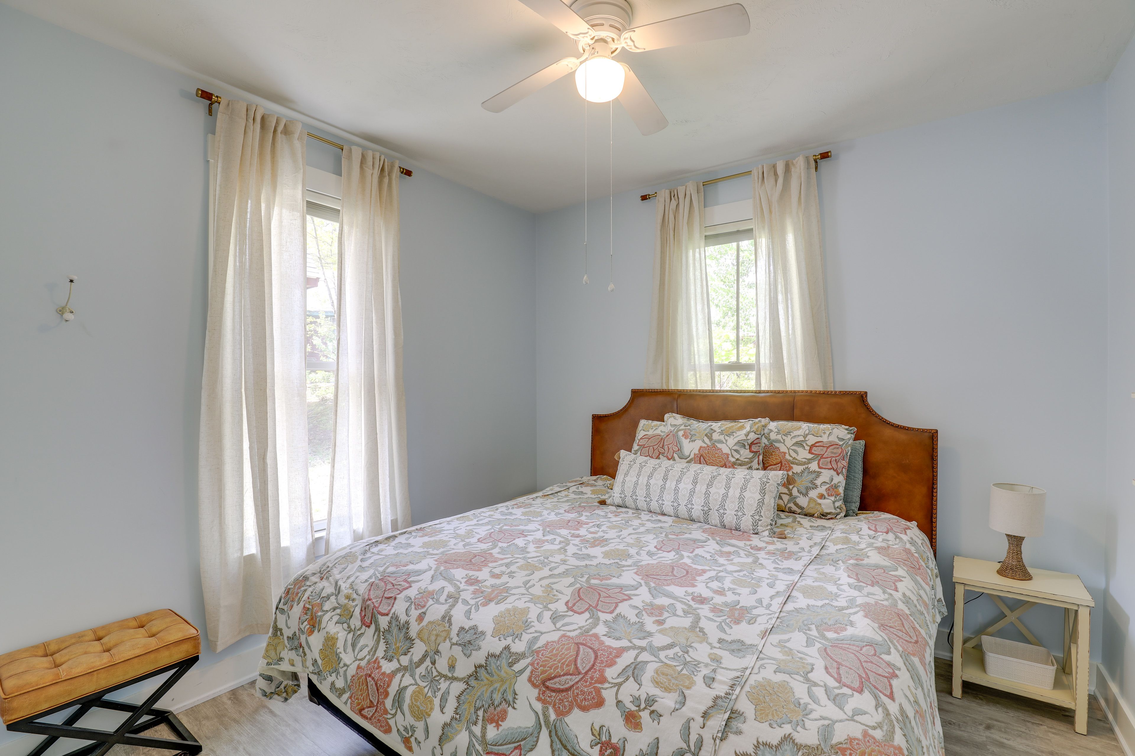 Bedroom 1 | King Bed