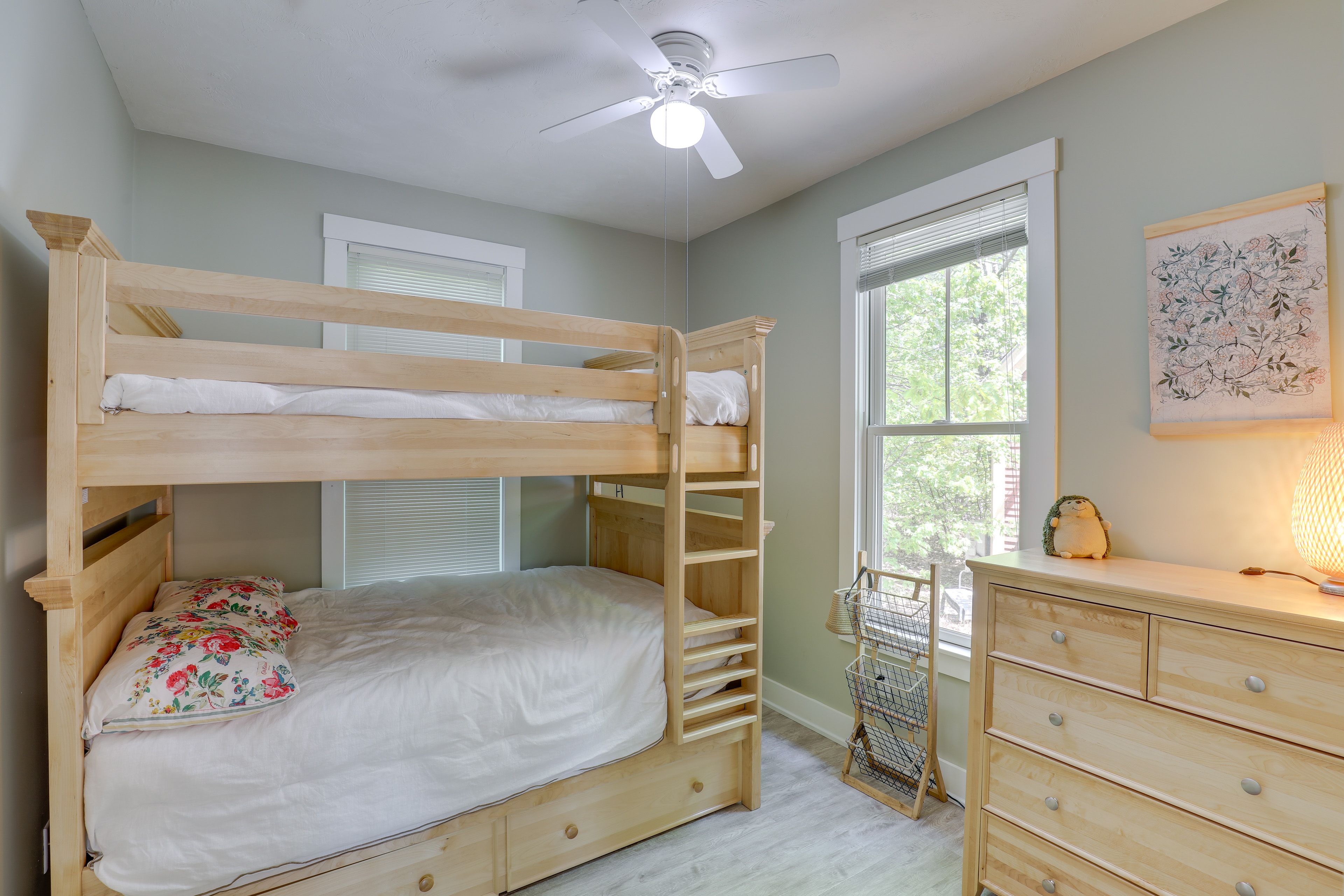 Bedroom 2 | Full Bunk Bed w/ Twin Trundle
