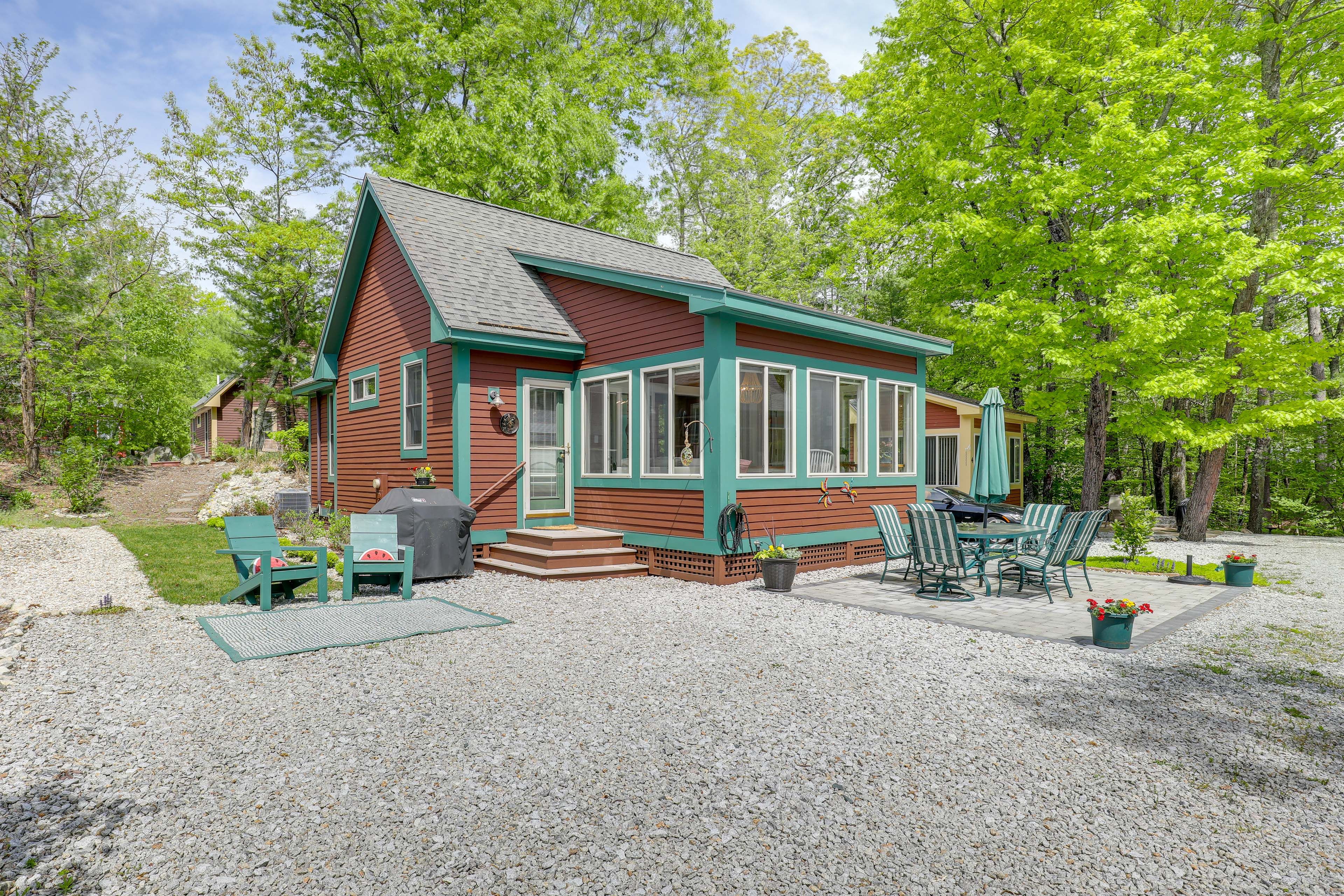 Patio | Dining Area | Gas Grill (Propane Provided)