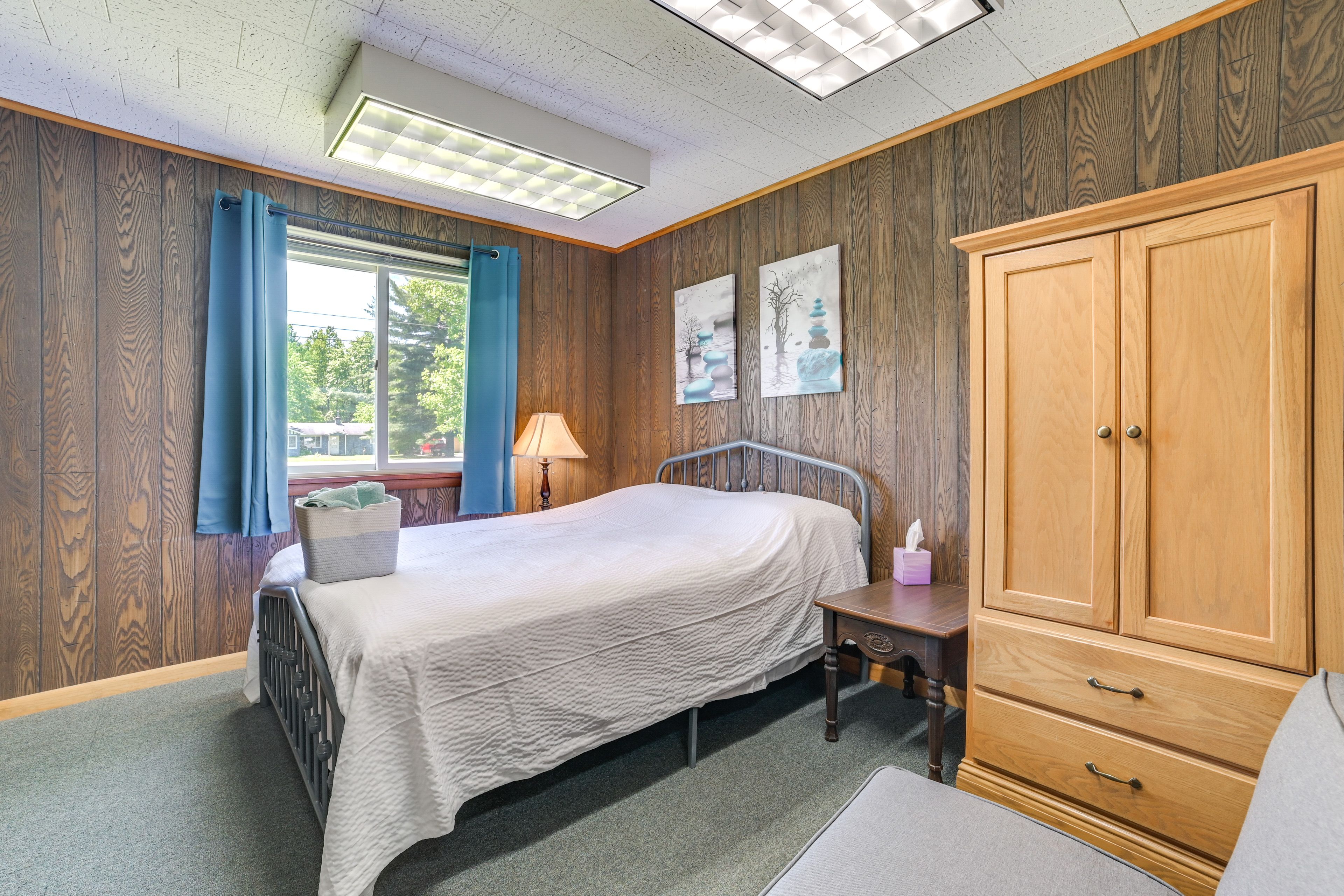 Bedroom 5 | Queen Bed