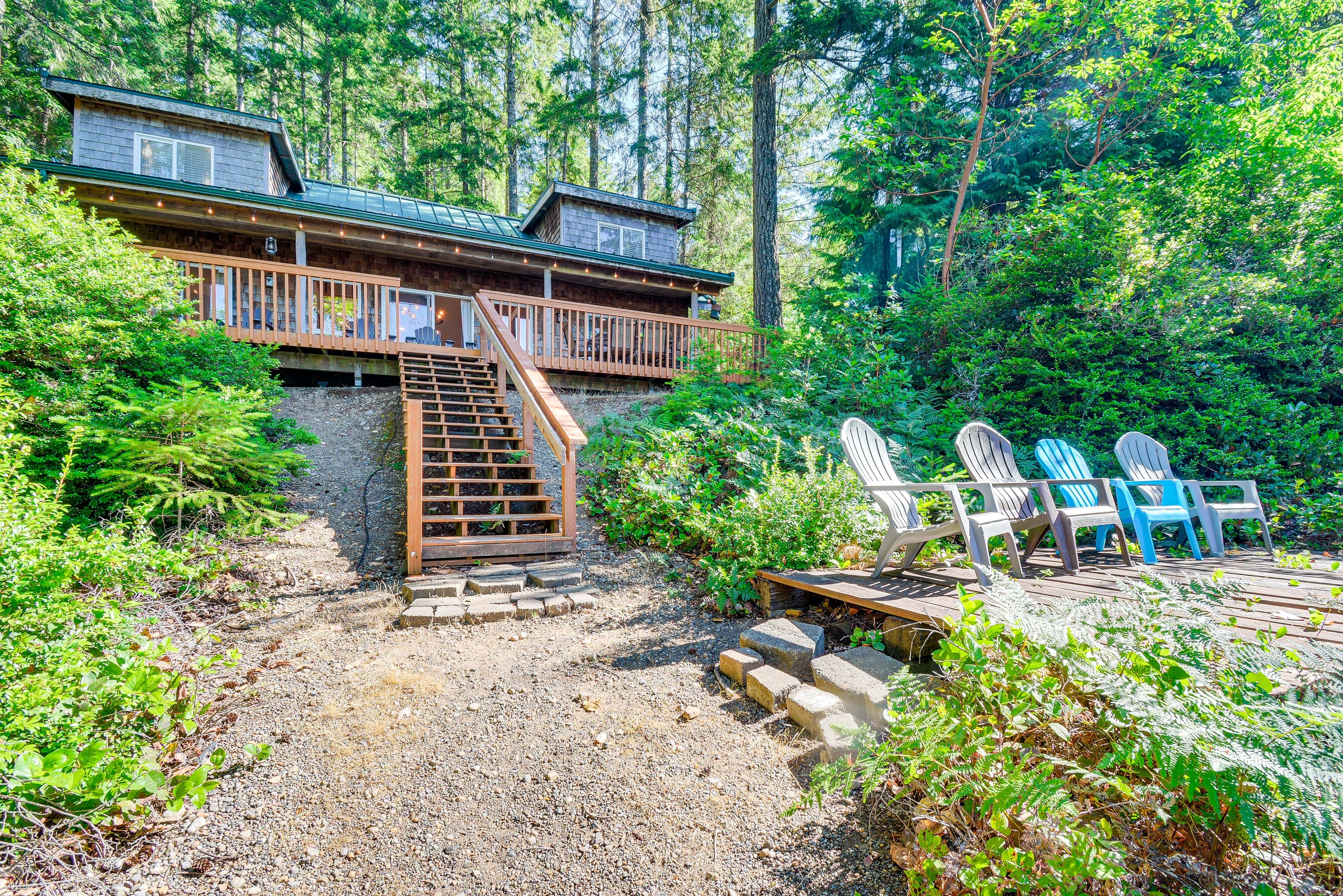 Private Backyard Area | Fire Pit w/ Seating | Kayaks & Paddle Boards