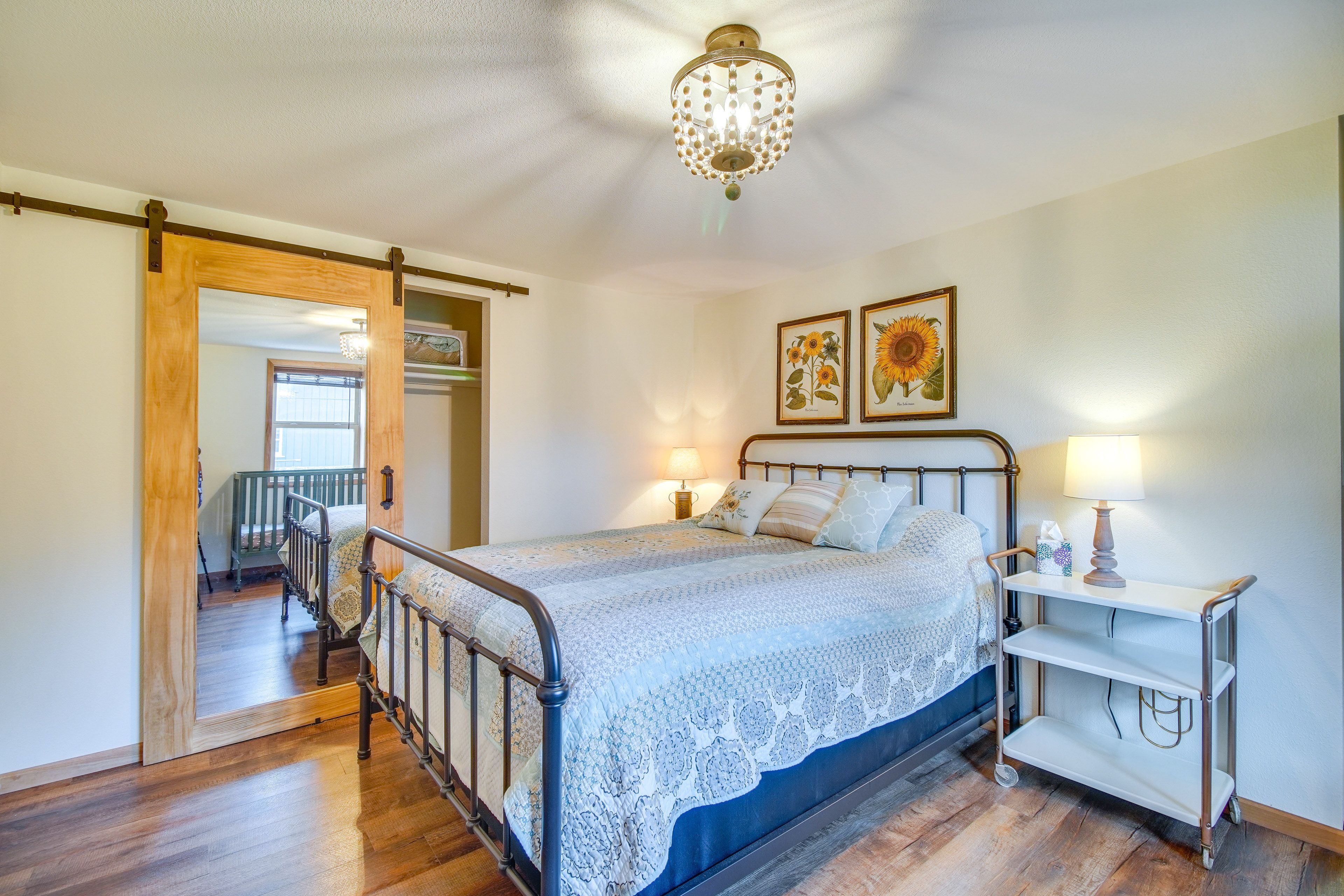 Bedroom 5 (Guest Cabin) | Queen Bed | Crib