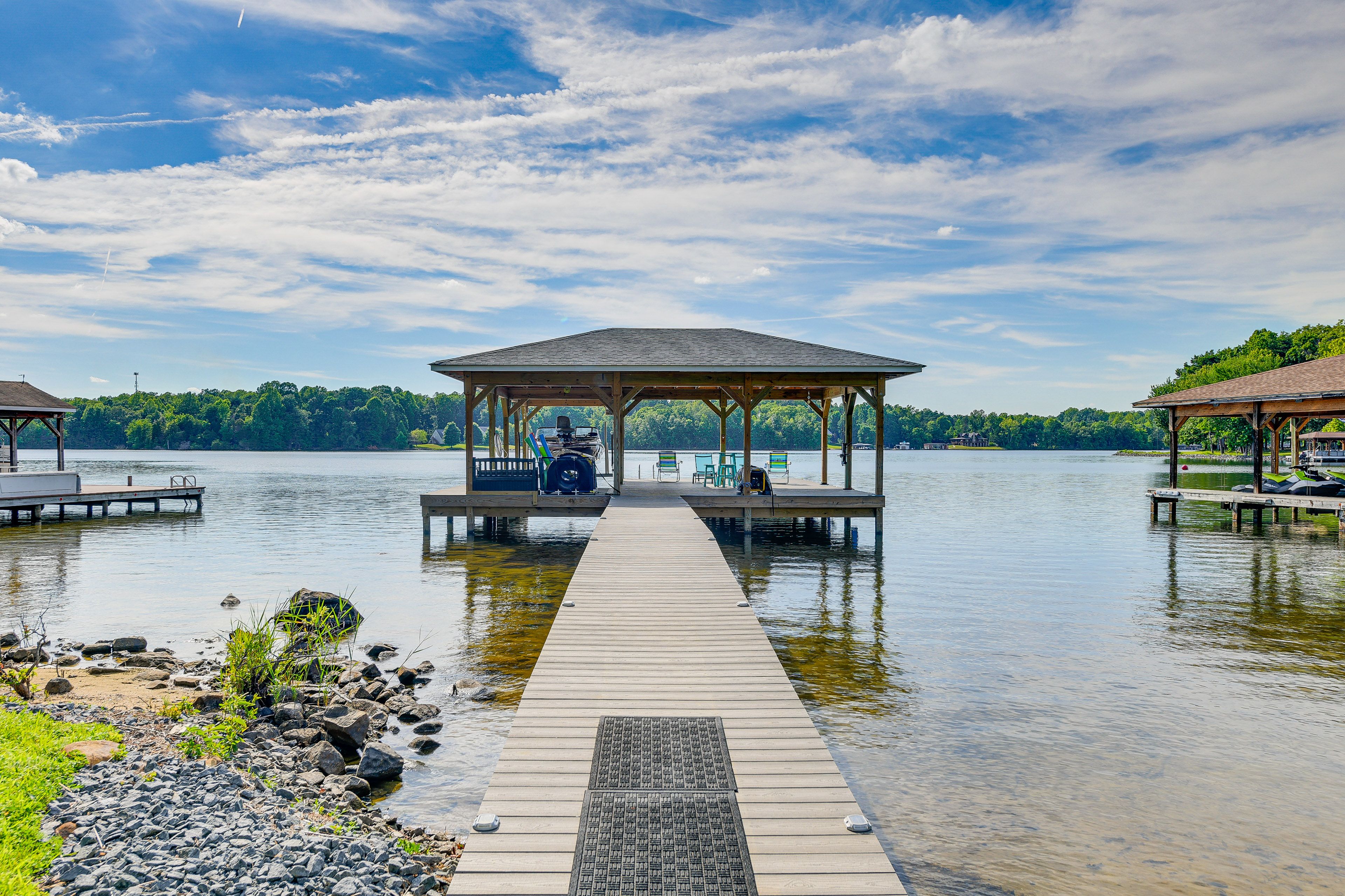 Private Boat Dock | Lake Access