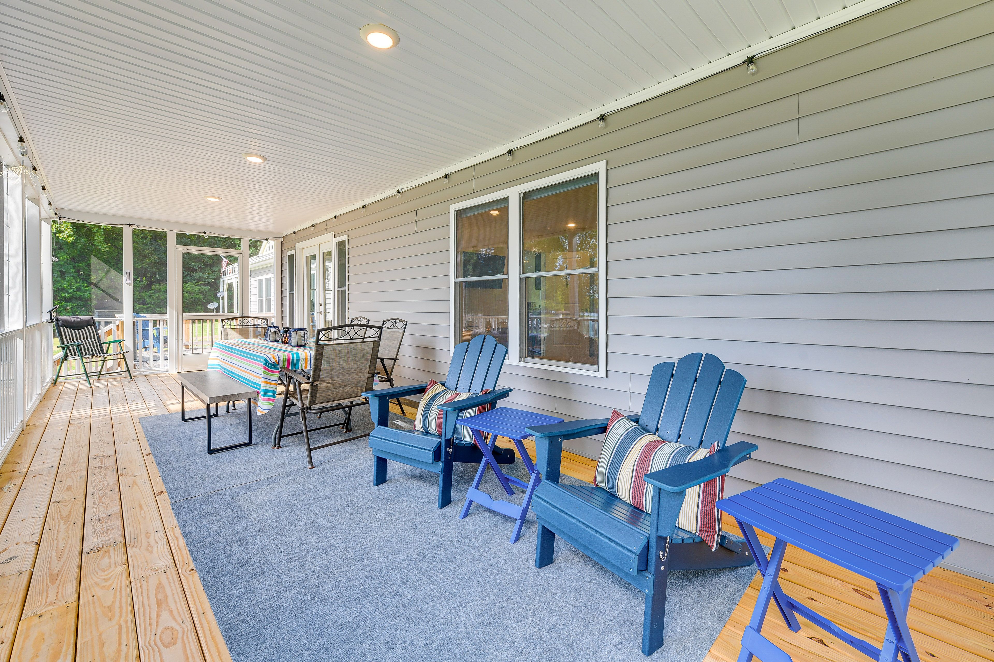 Screened Deck | Dining Area