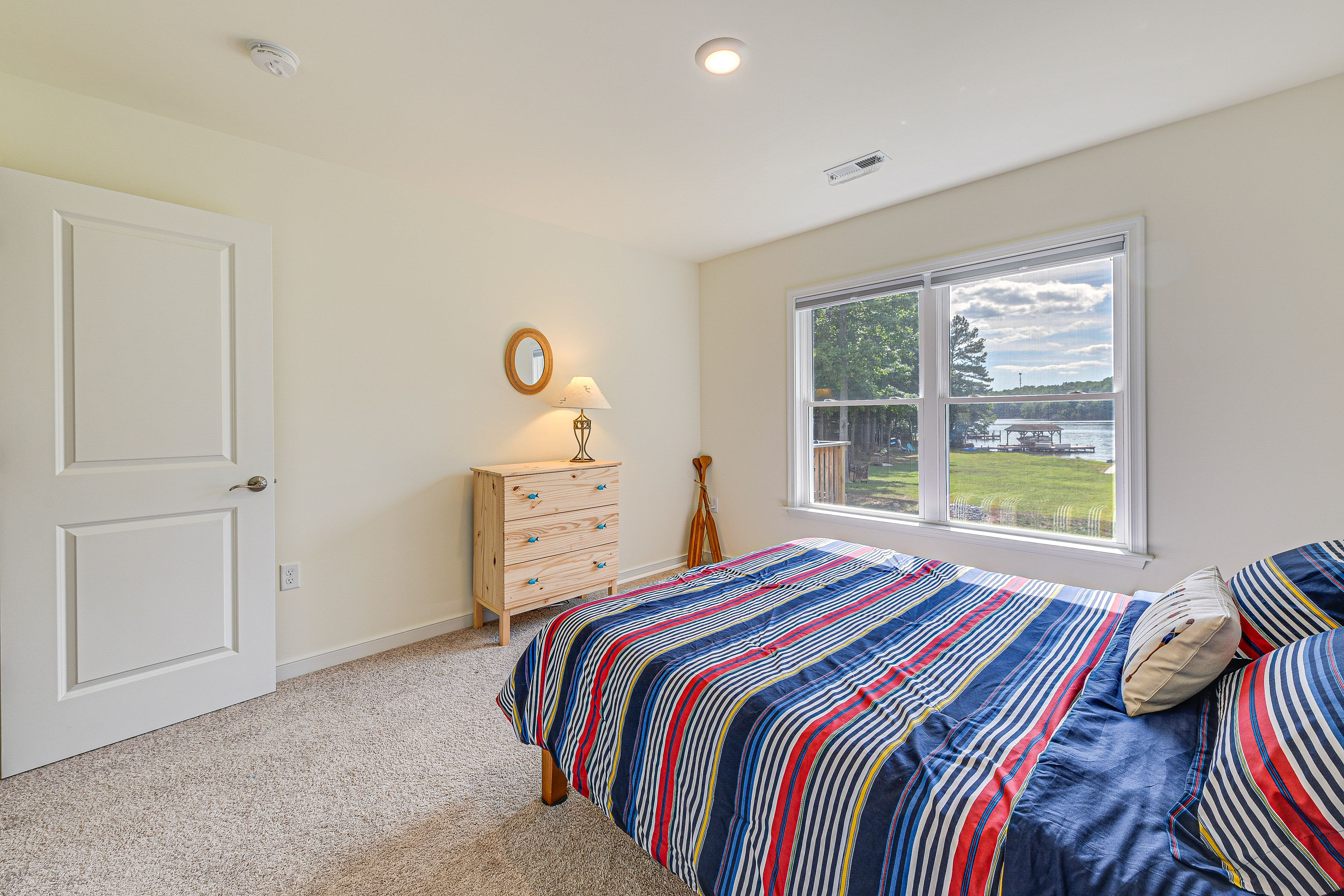 Bedroom 2 | Lake View