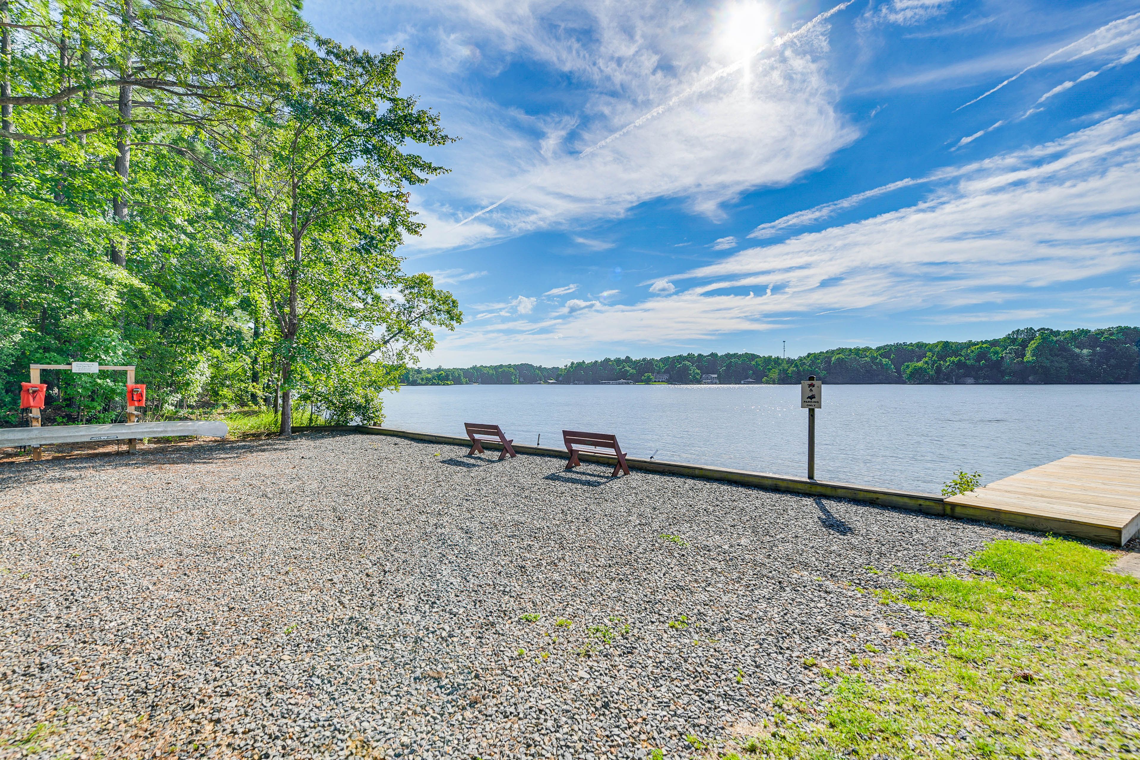 Community Seating | Dock
