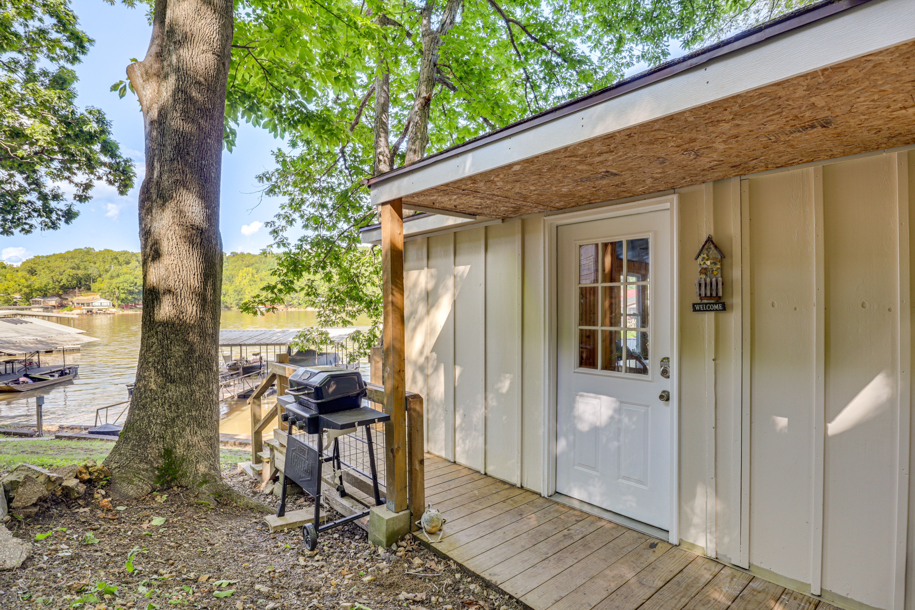 Cabin Exterior | Keyless Entry | Charcoal & Gas Grills