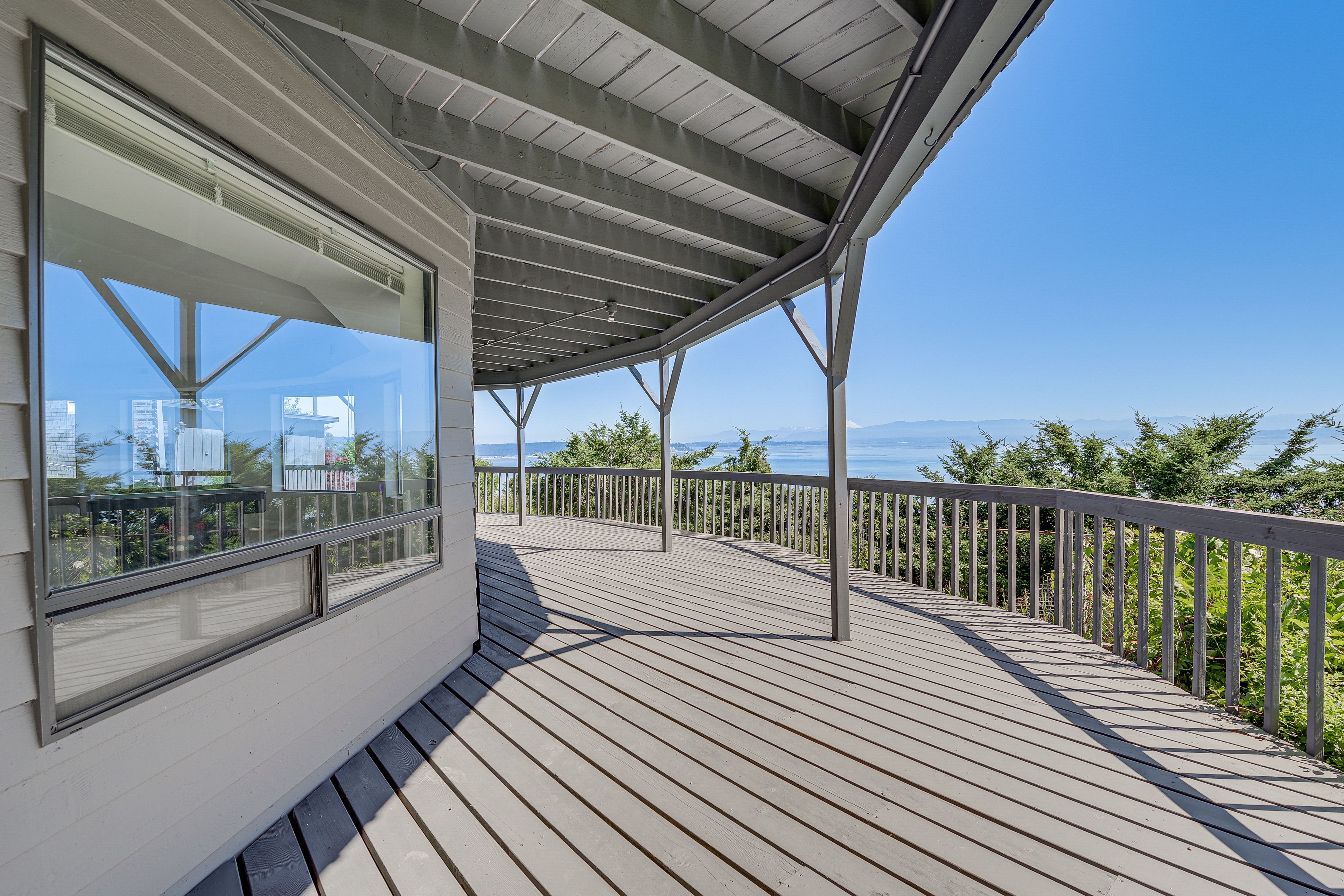 Bottom Wraparound Deck