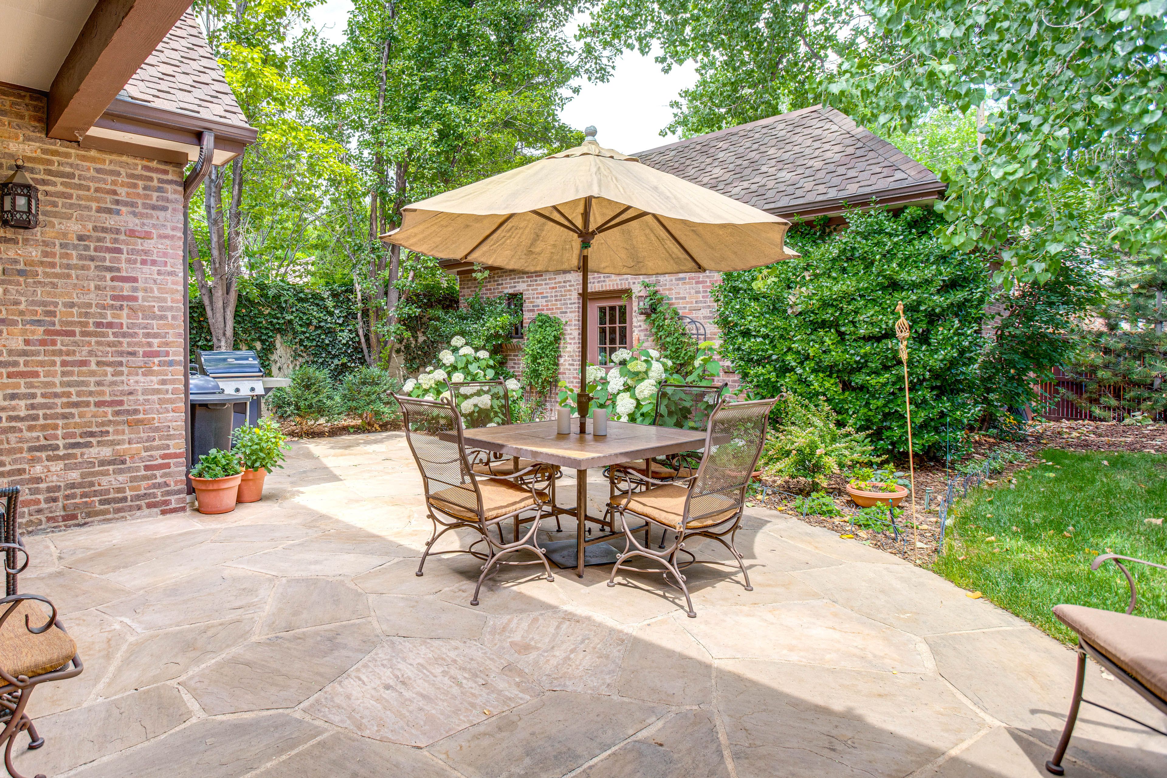 Patio | Dining Area | Gas Grill | Fenced Yard