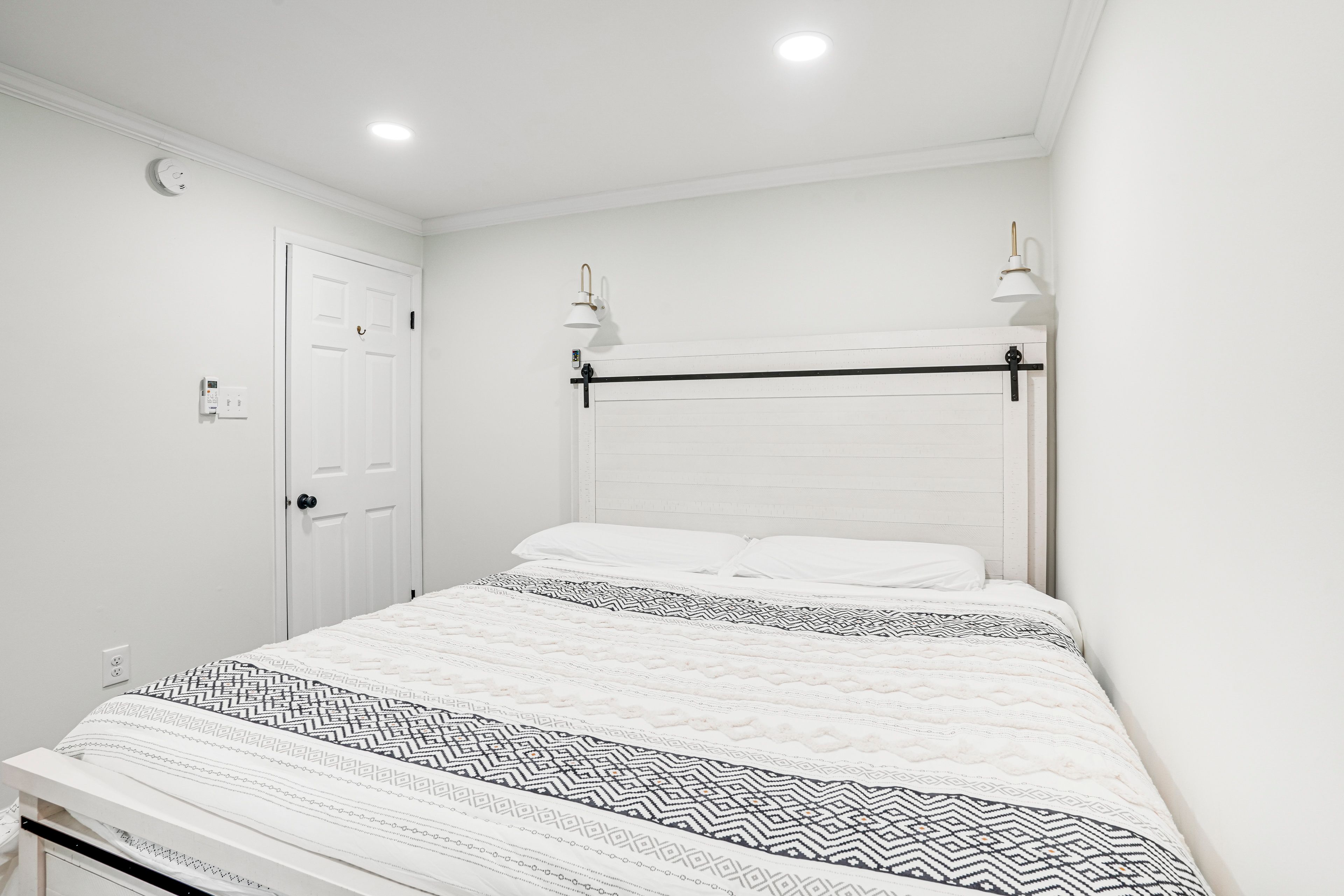 Bedroom 1 | King Bed | Linens Provided