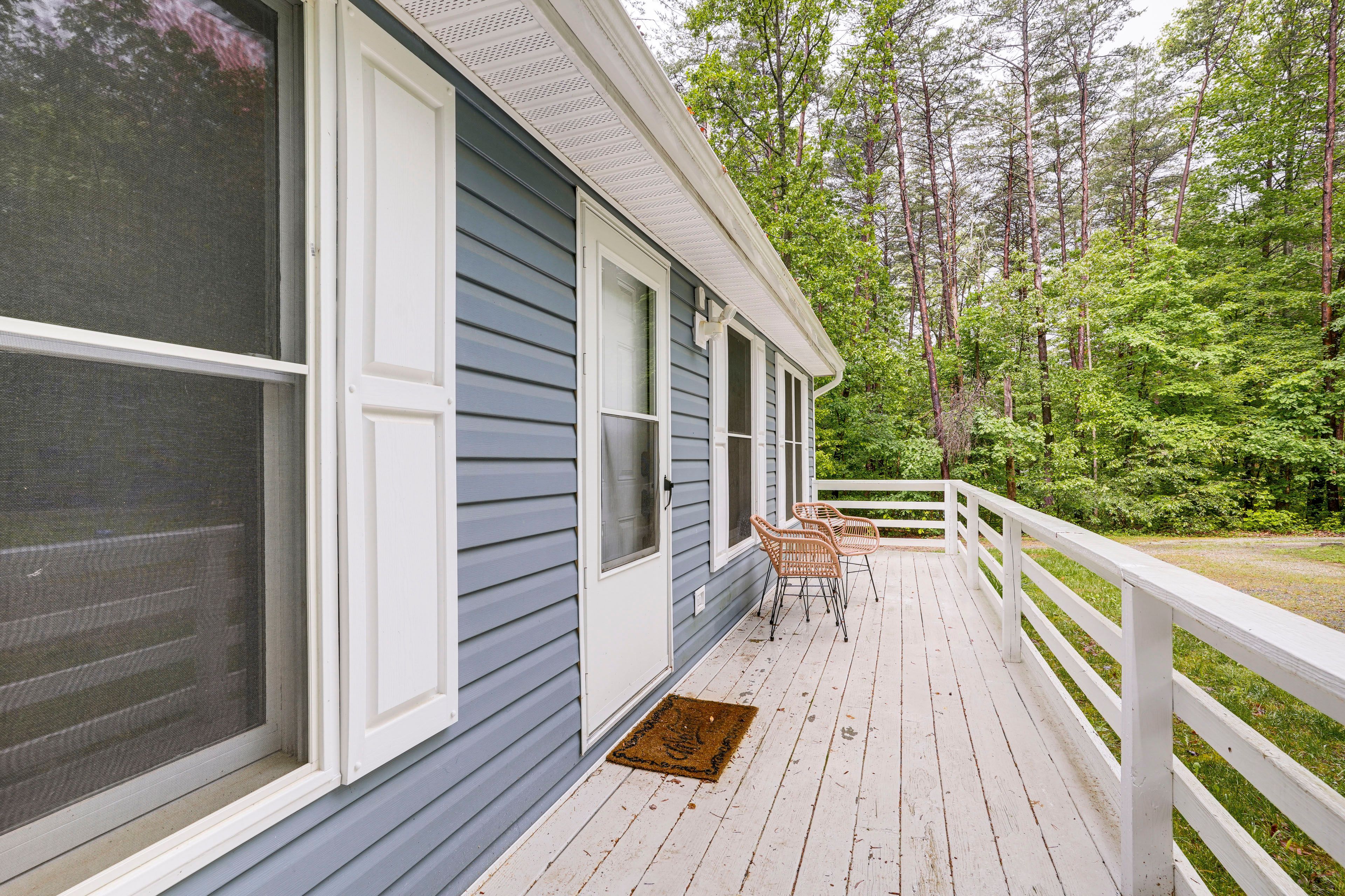 Front Deck | Private Entrance