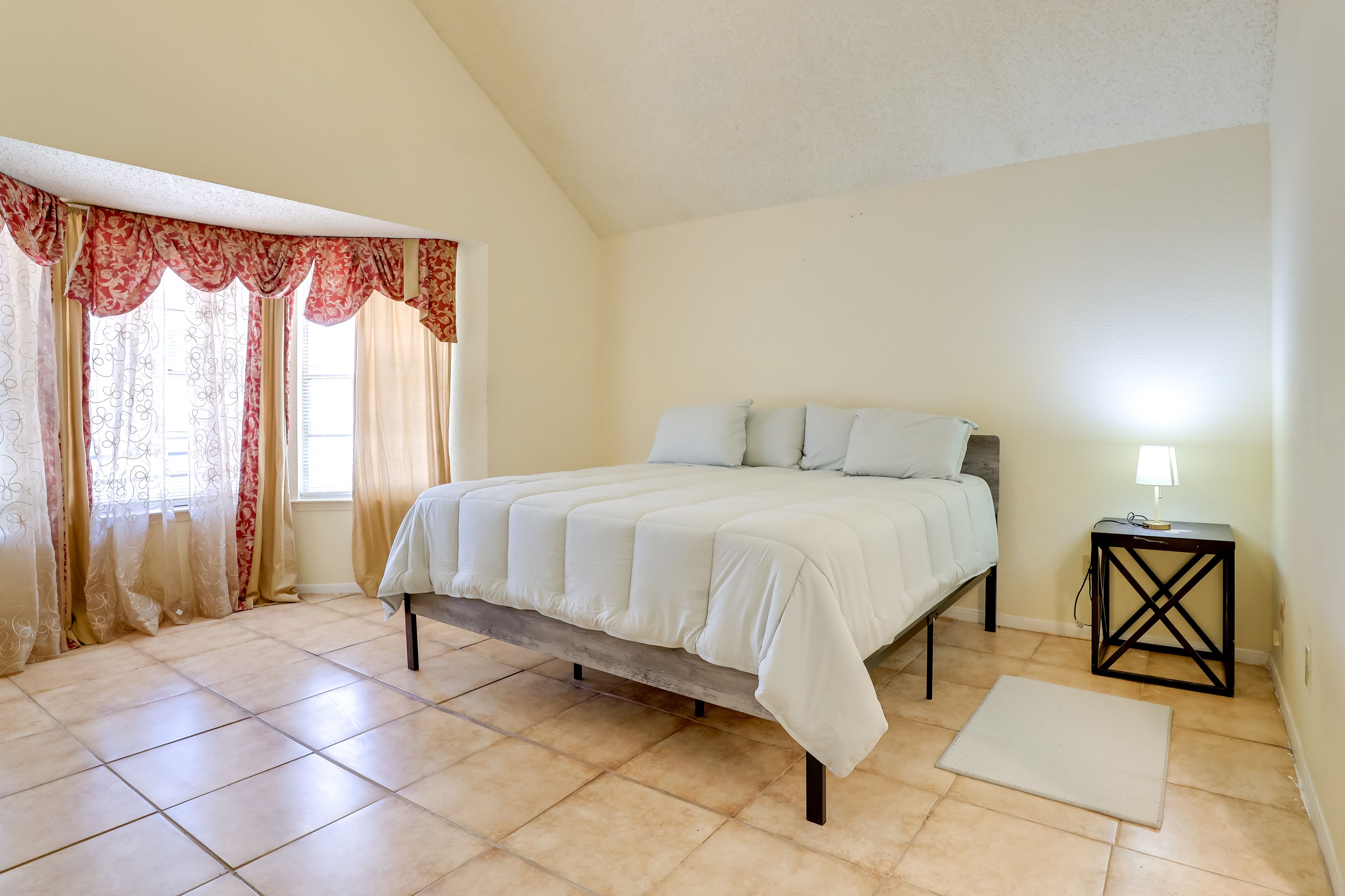 Bedroom 1 | King Bed | Linens Provided