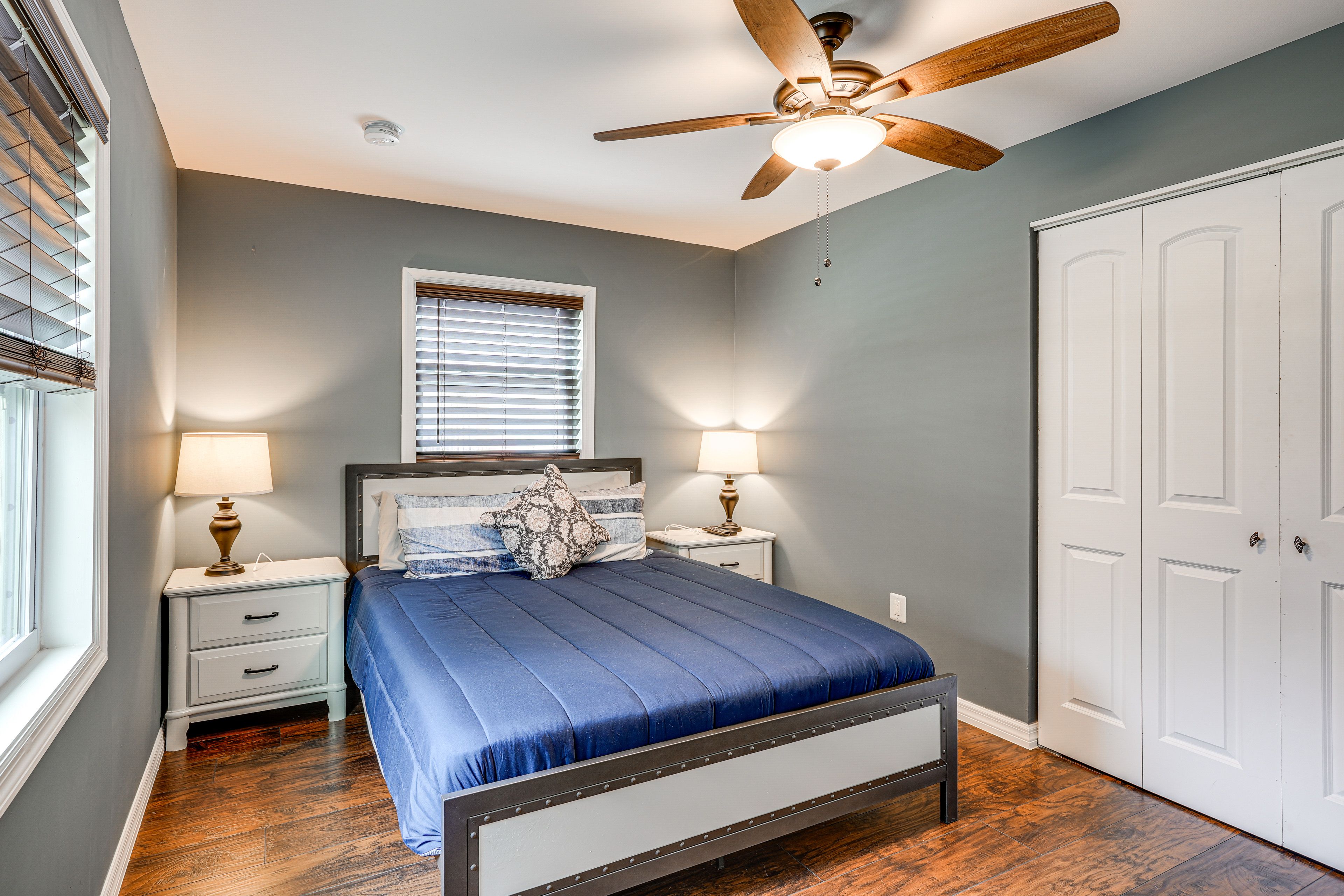 Bedroom 2 | Queen Bed