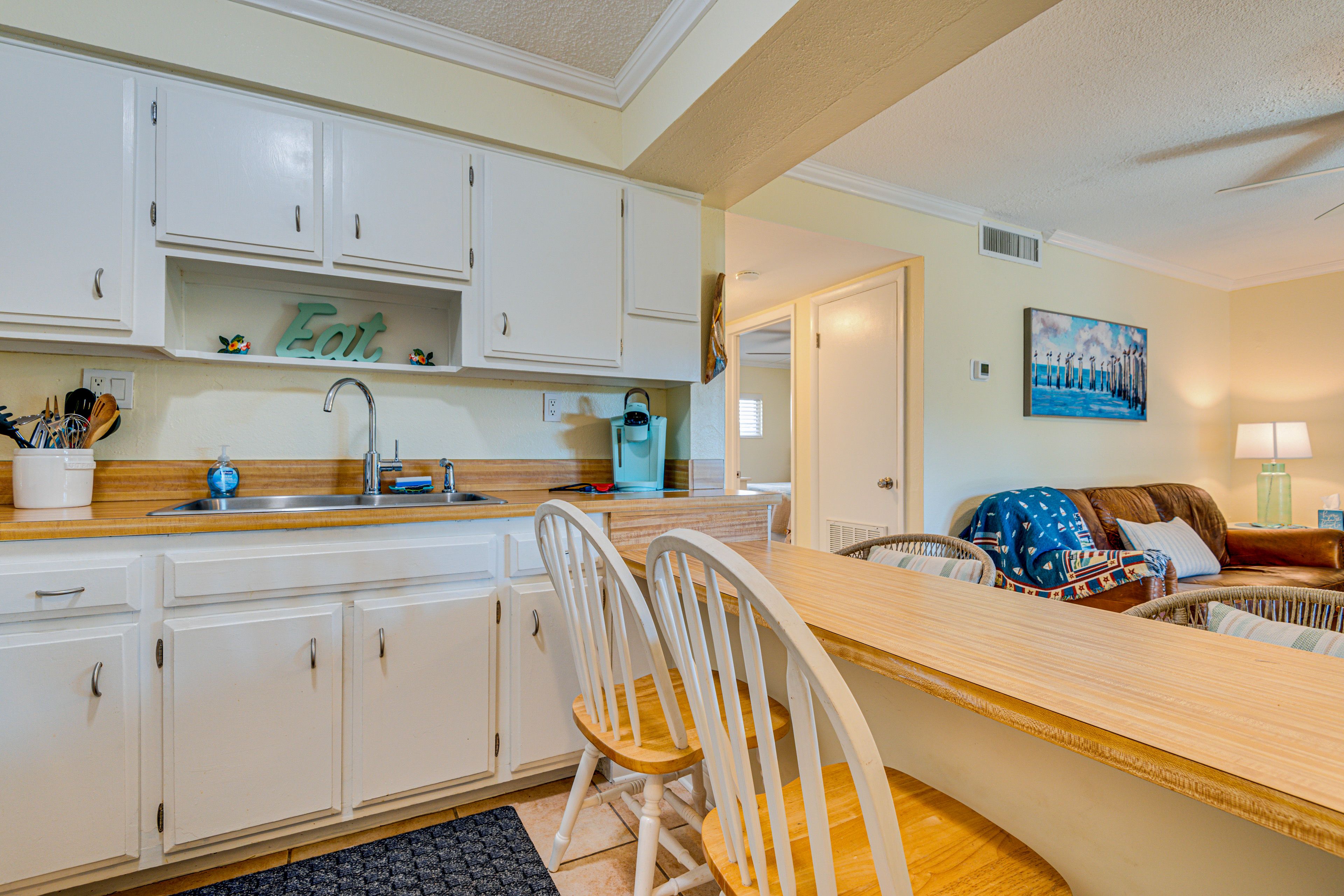 Kitchen | Dining Bar | Cooking Basics | Keurig & Drip Coffee Makers