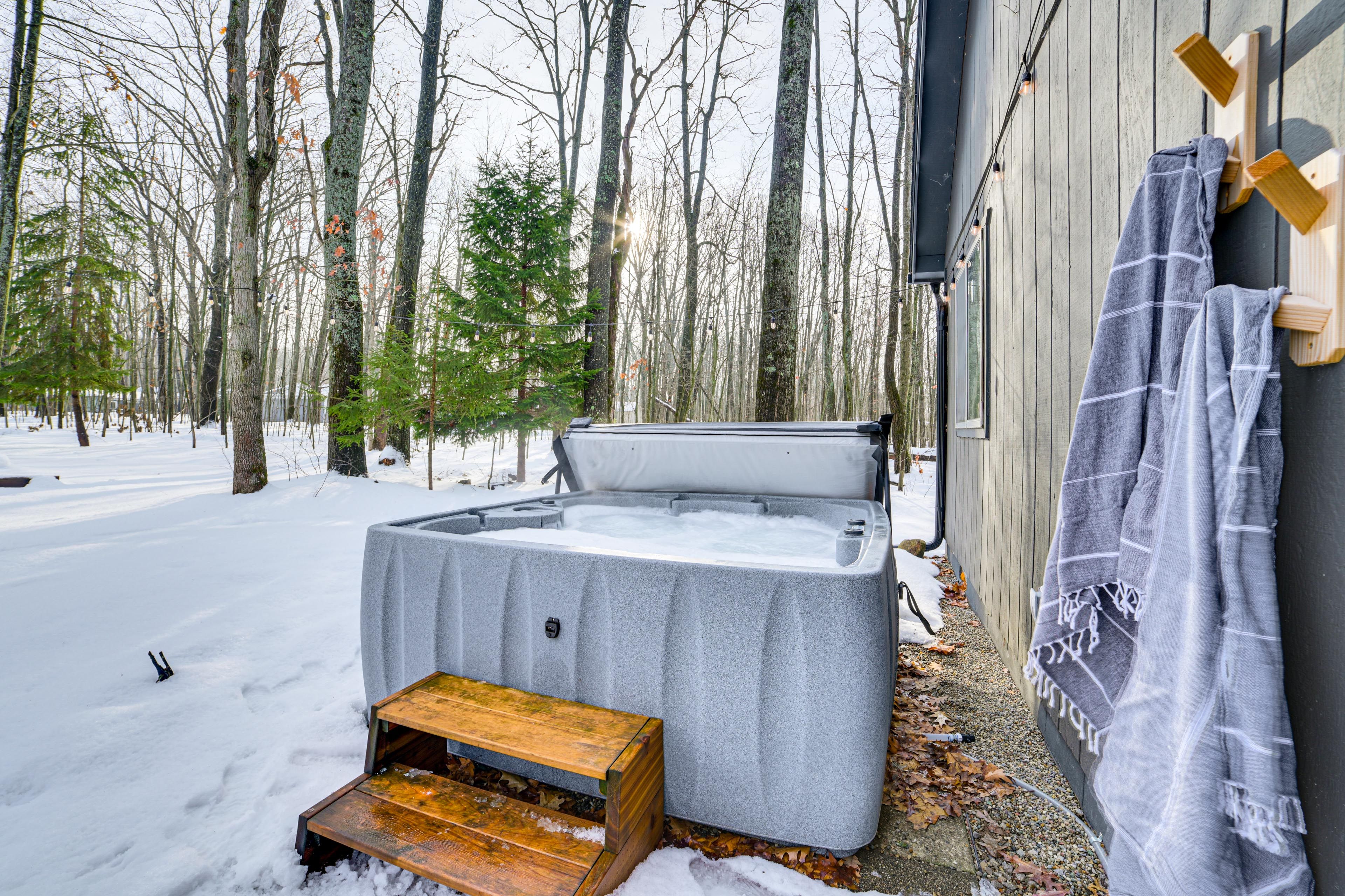 Patio | Hot Tub | Seasonal Outdoor Shower (May-October)