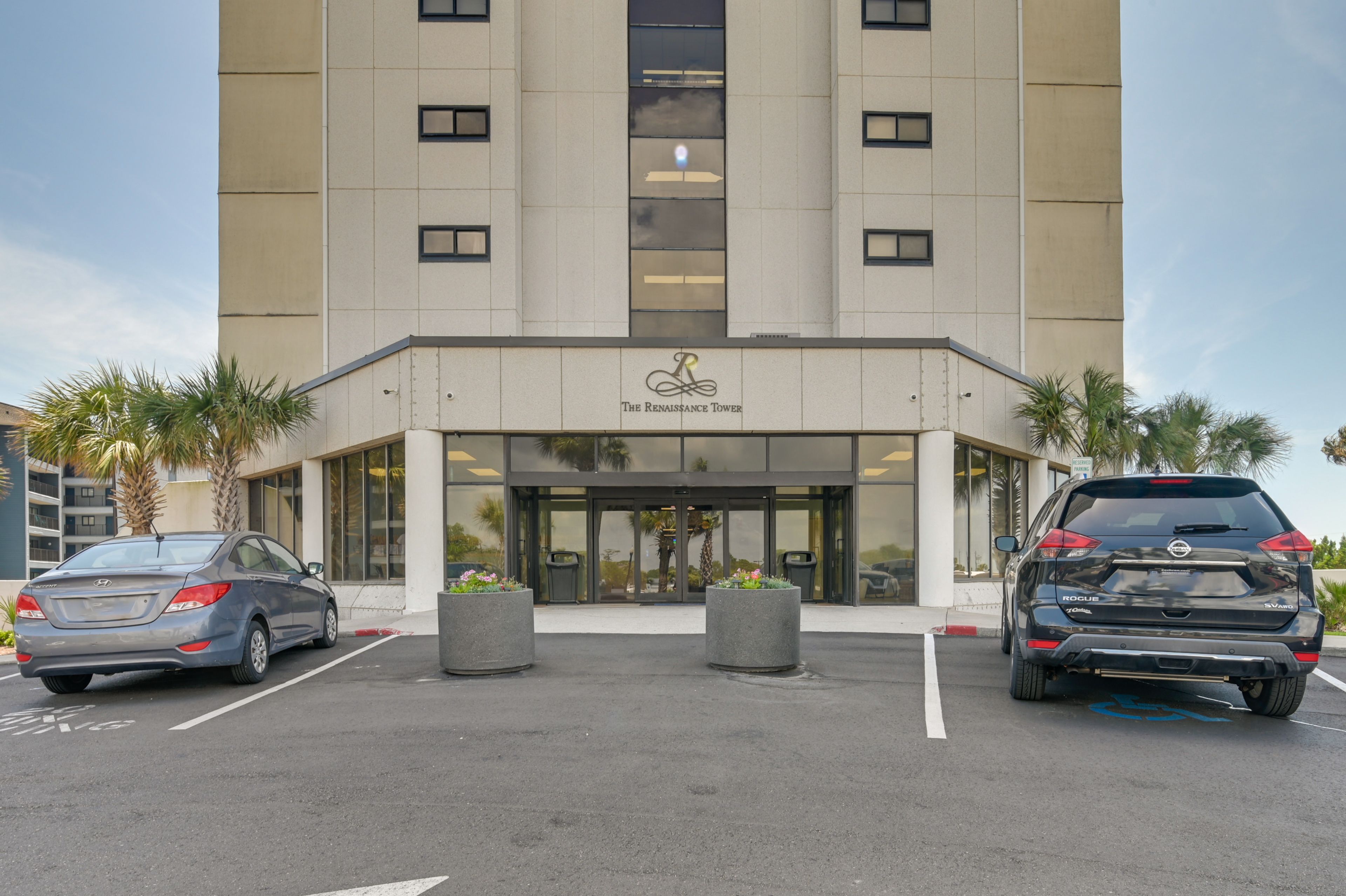 Parking | Community Parking Lot (Parking Fee Required)