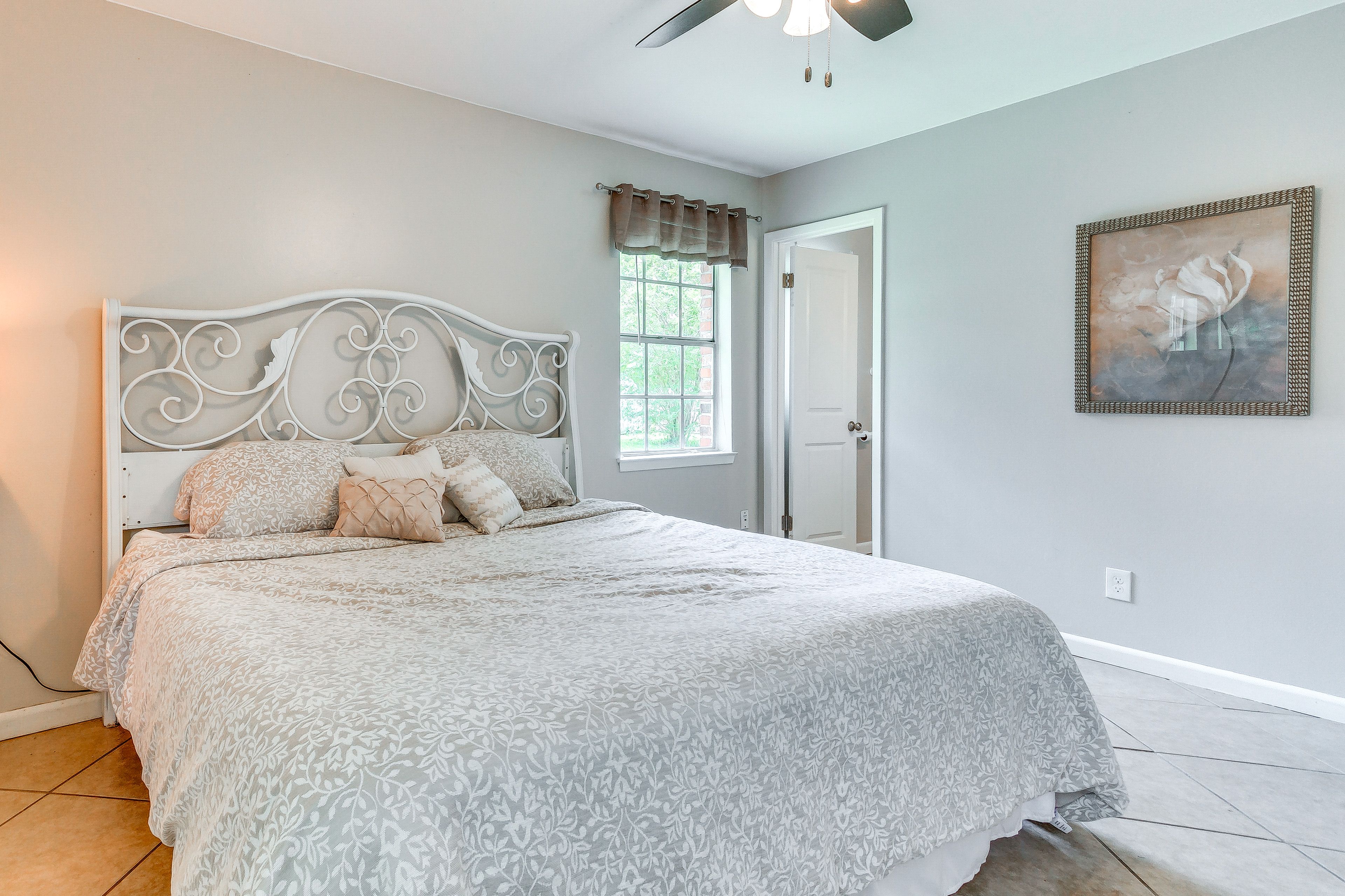 Bedroom 1 | King Bed | En-Suite Bathroom