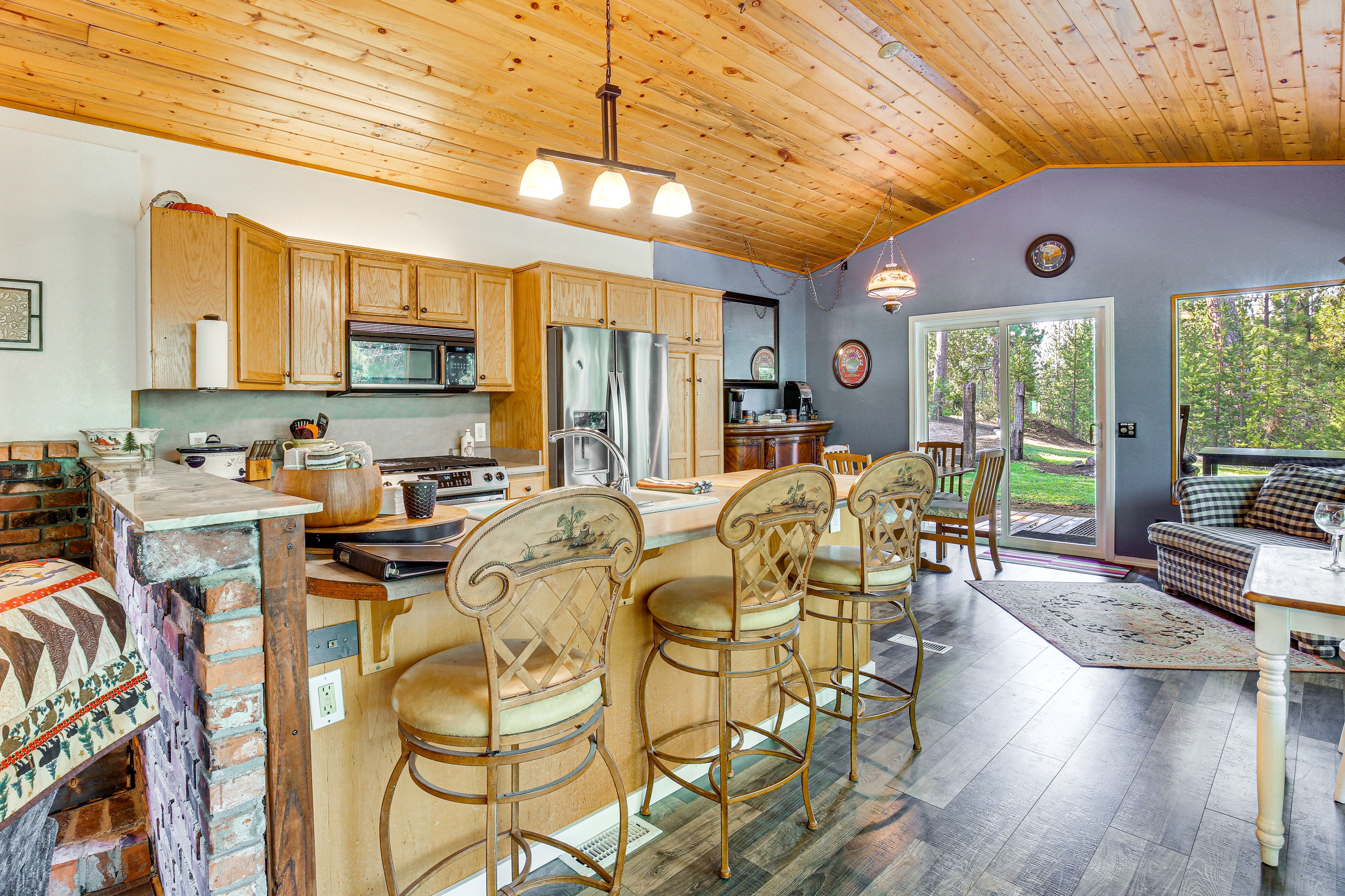 Dining Area | Dishware & Flatware Provided | Central A/C & Heat