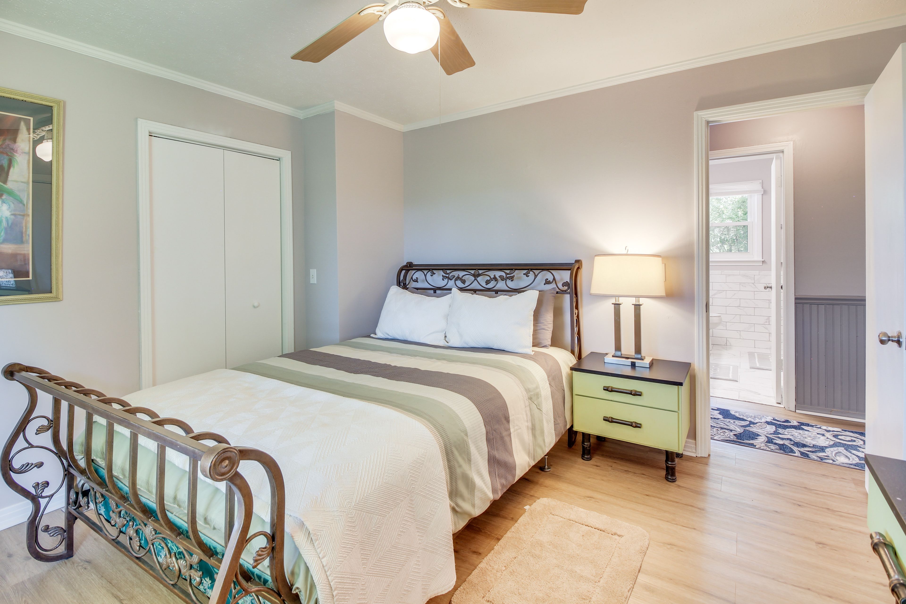 Bedroom 3 | Queen Bed
