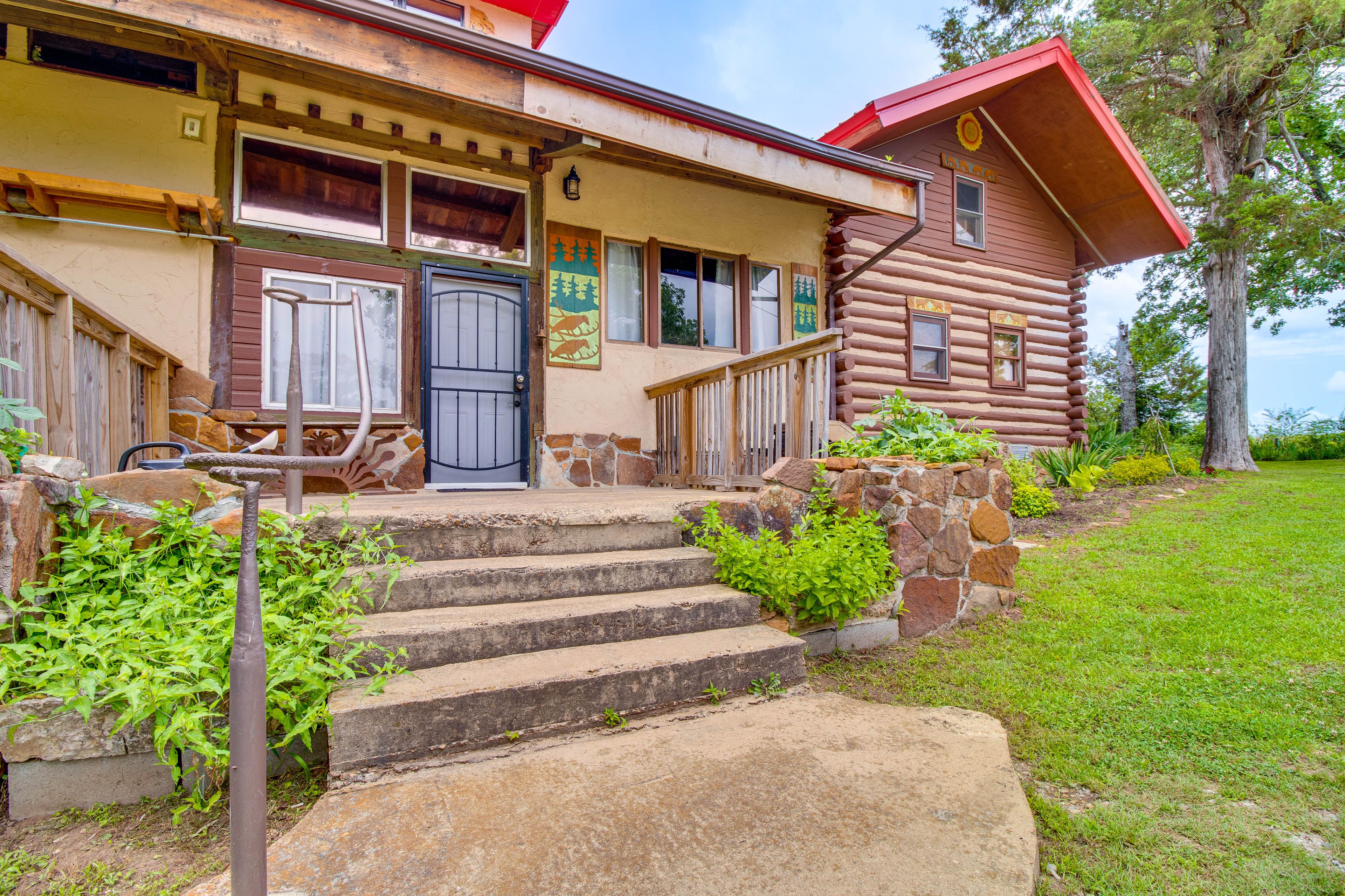 Calico Rock Vacation Rental | 1BR | 1BA | 980 Sq Ft | Stairs Required