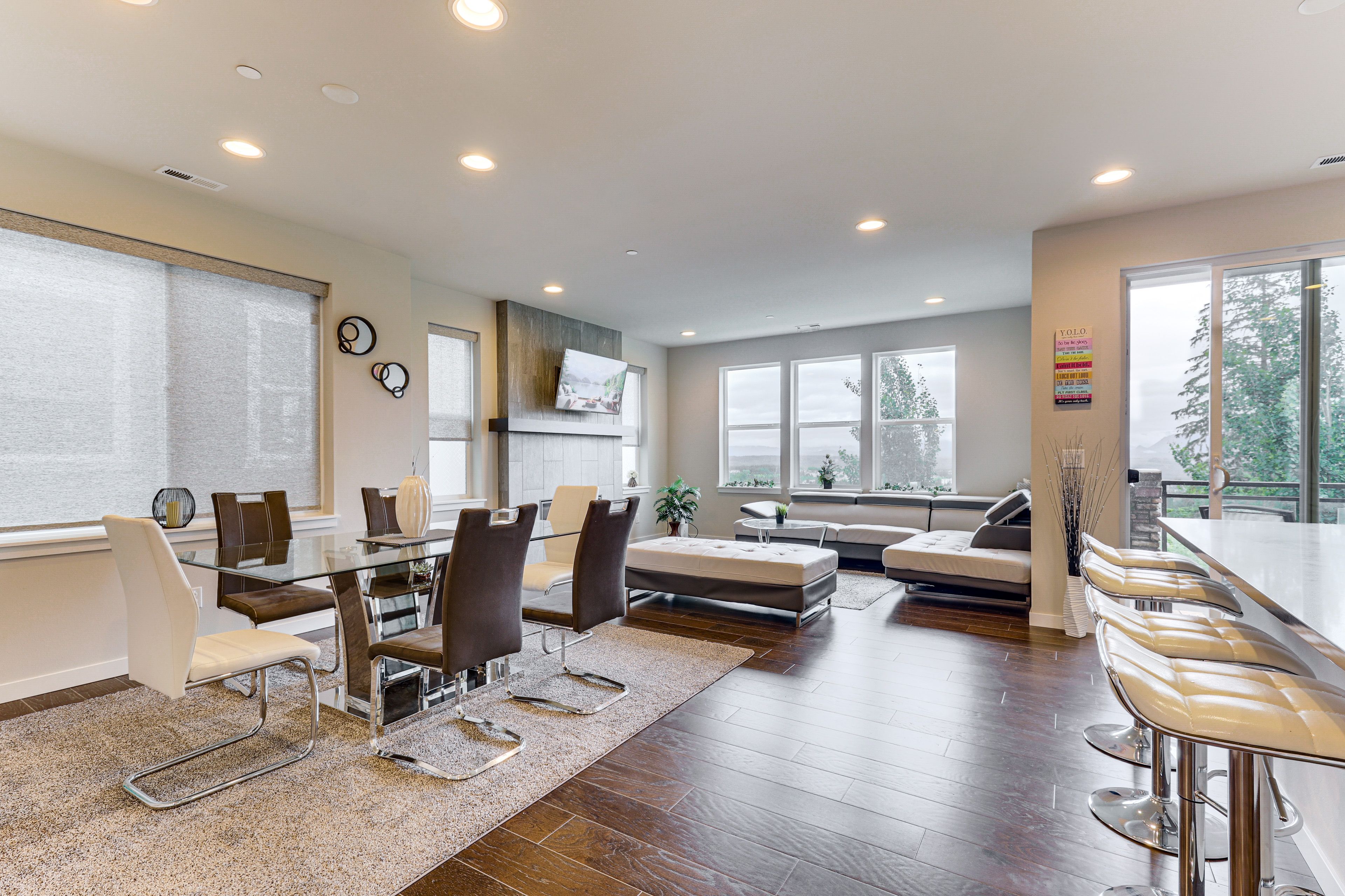 Living Room | Smart TV | Main Level