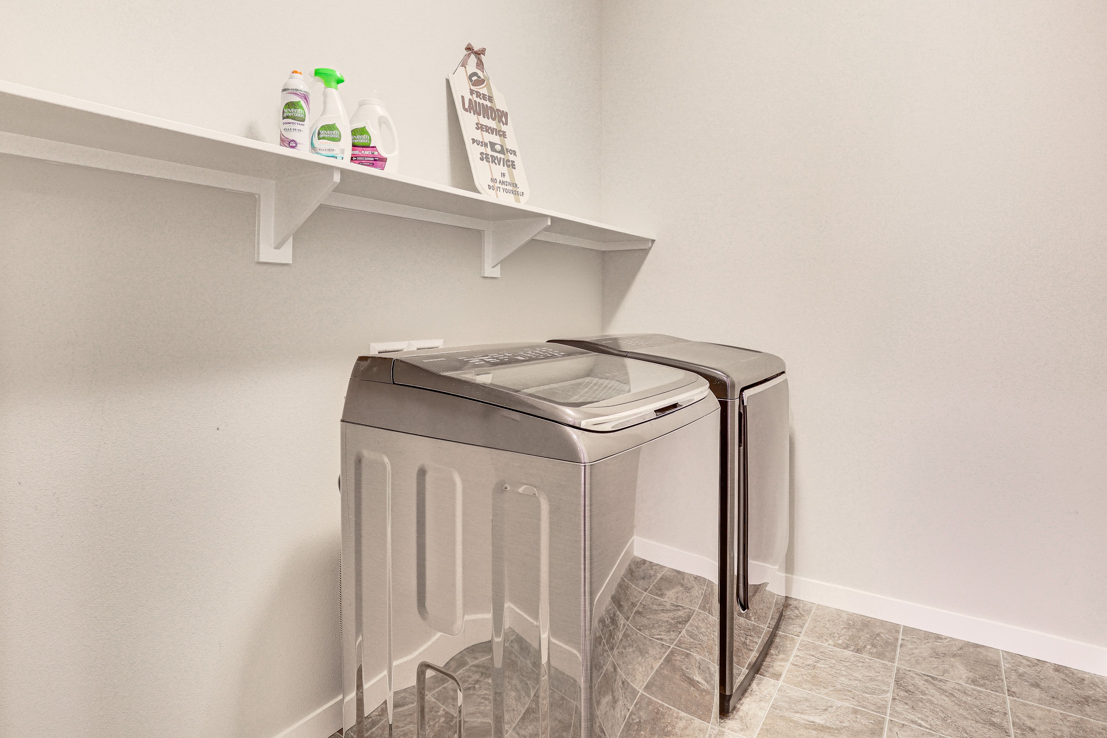 Washer & Dryer | Upper Level