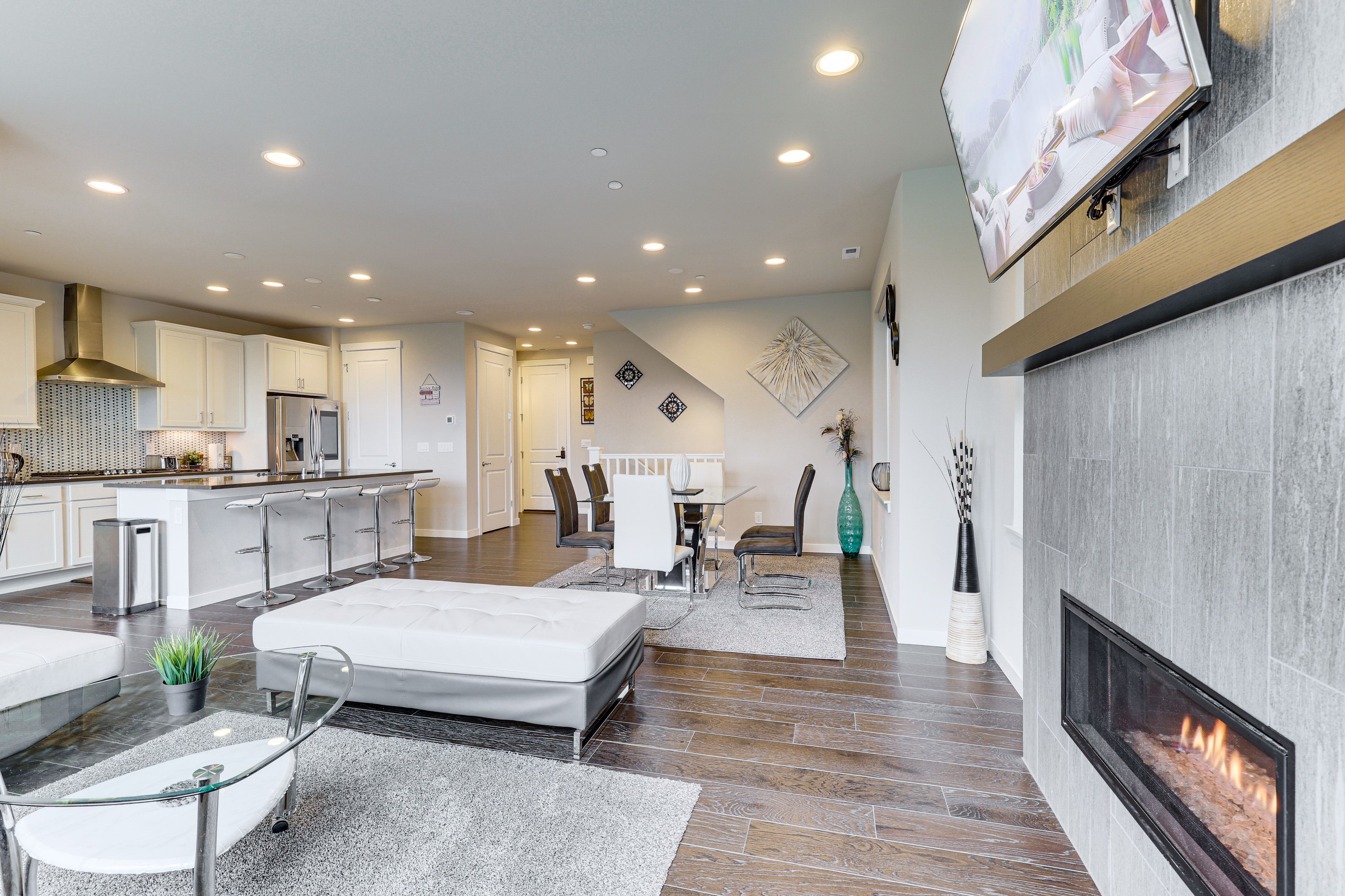 Living Space | Central Air Conditioning & Heating | Main Level