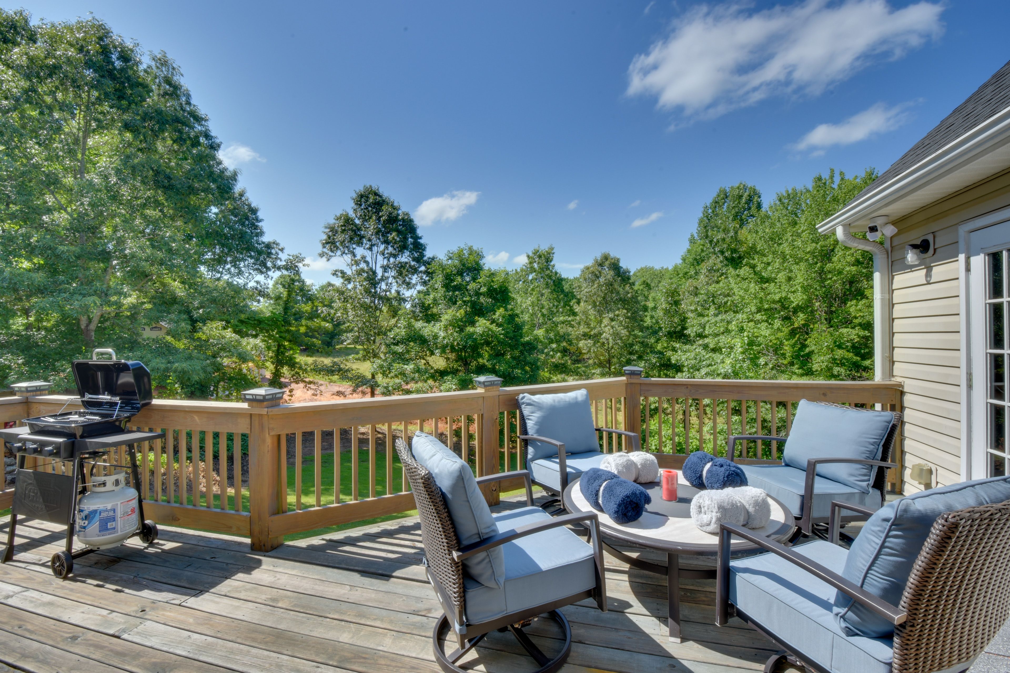 Cleveland Vacation Rental | 3BR | 2.5BA | Steps Required | 1,900 Sq Ft