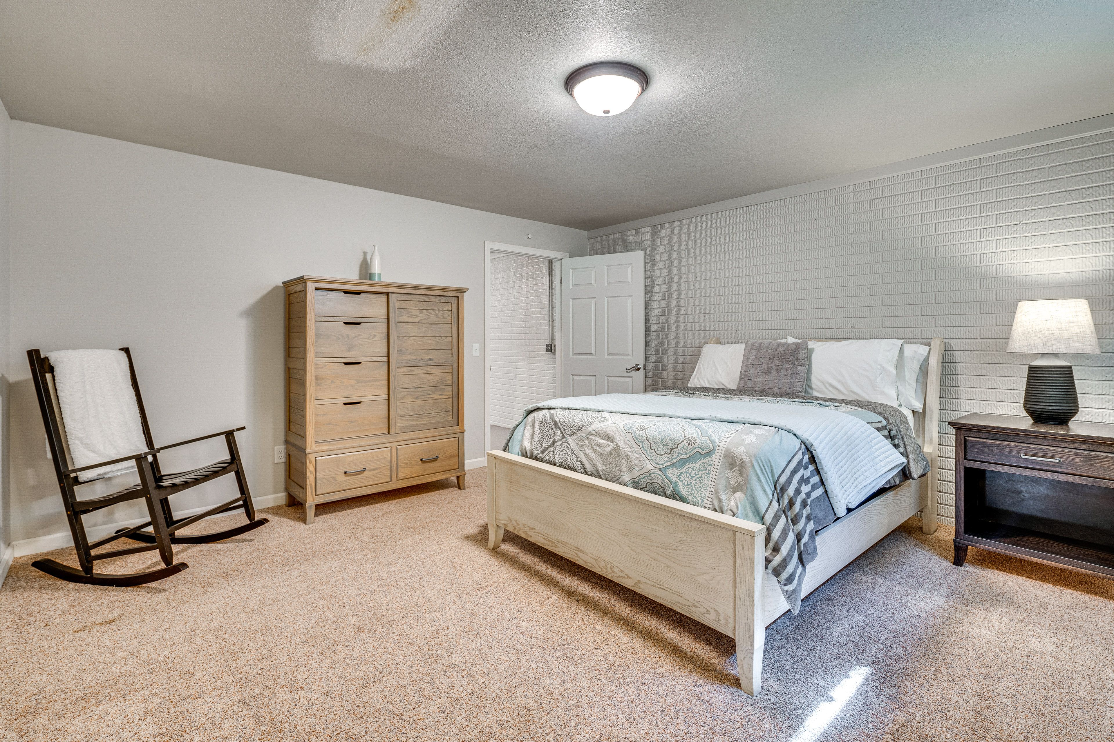 Bedroom 6 | Basement | Queen Bed