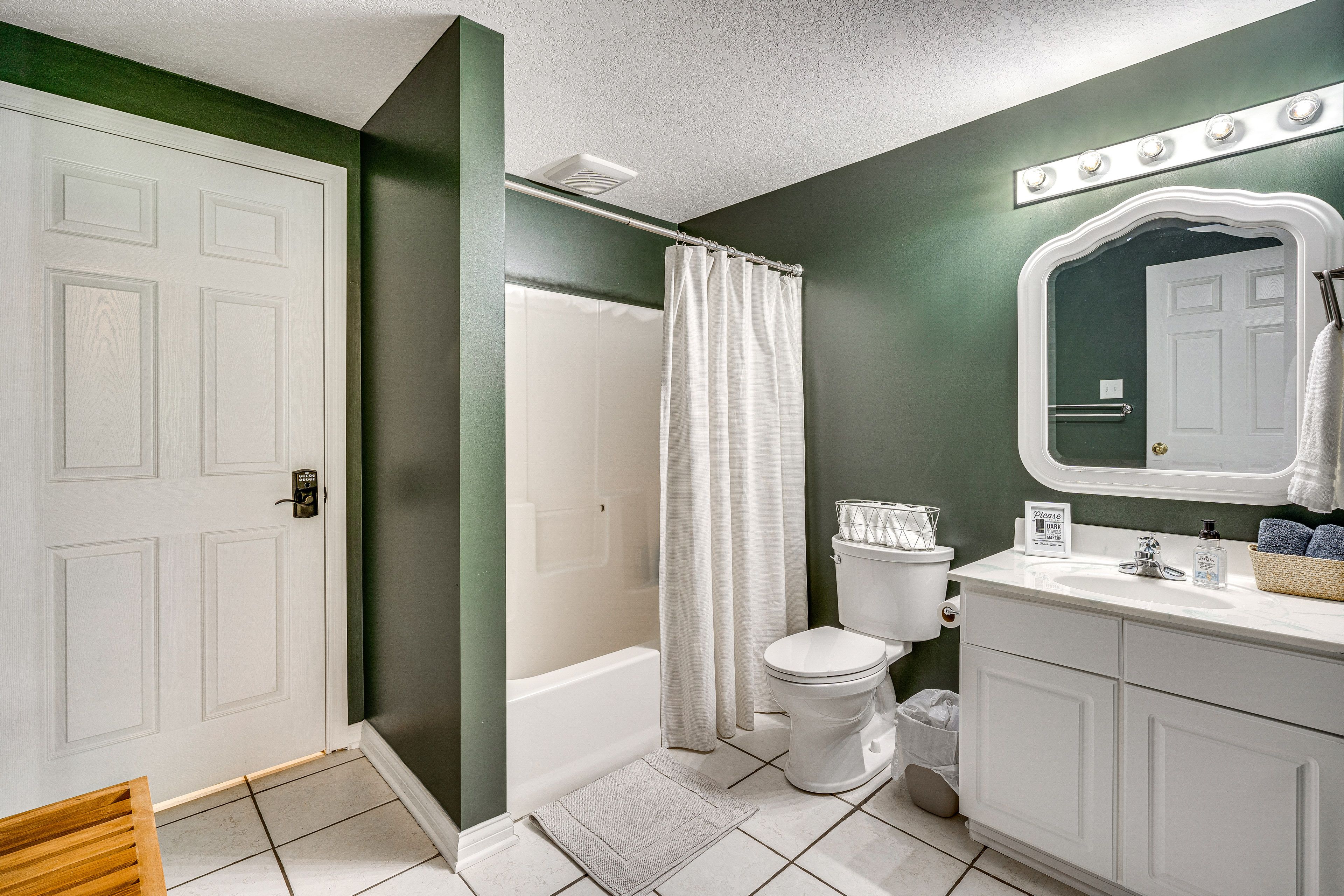 Full Bathroom | Basement